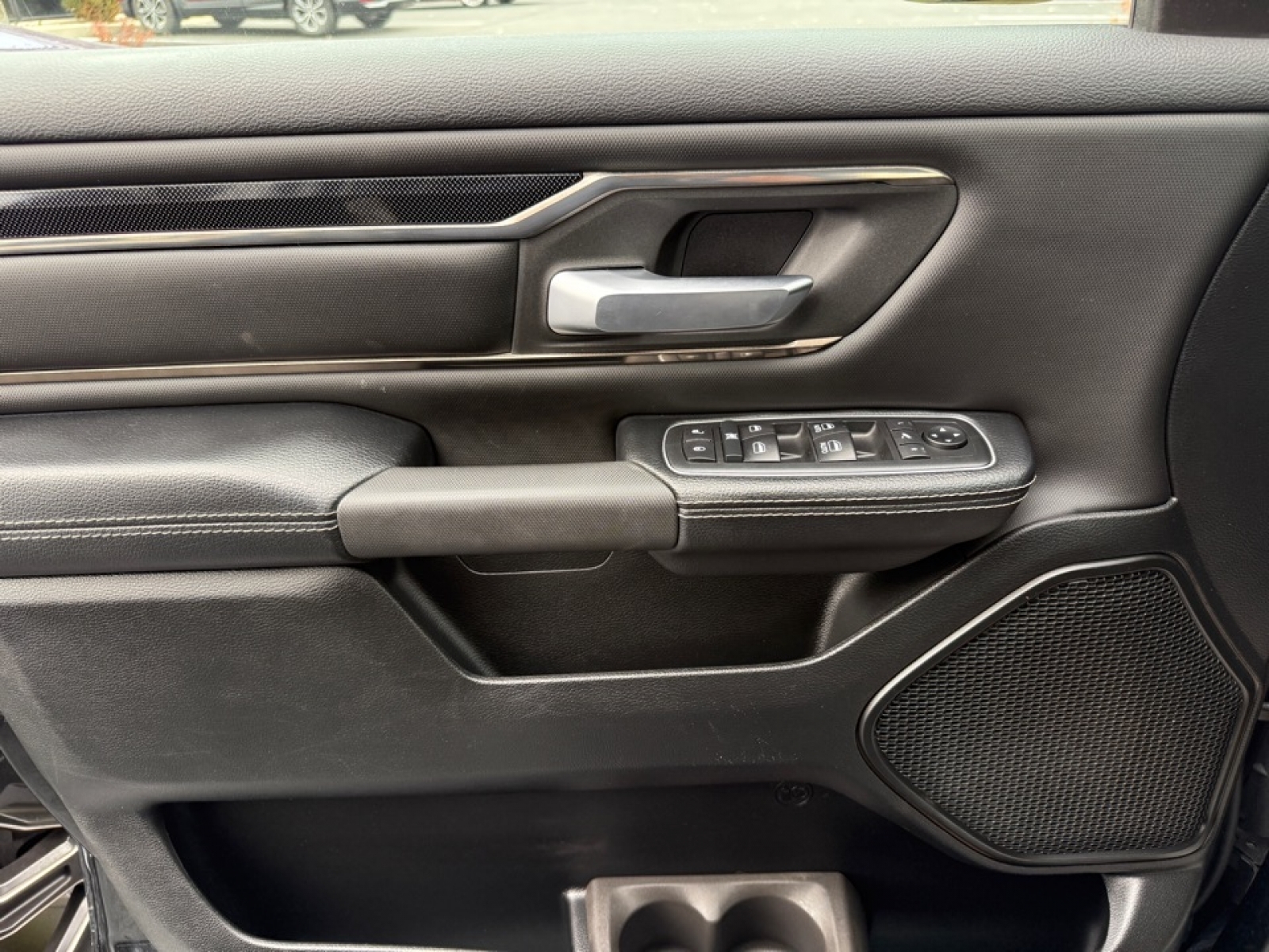 2020 Ram 1500 Sport, 39220, Photo