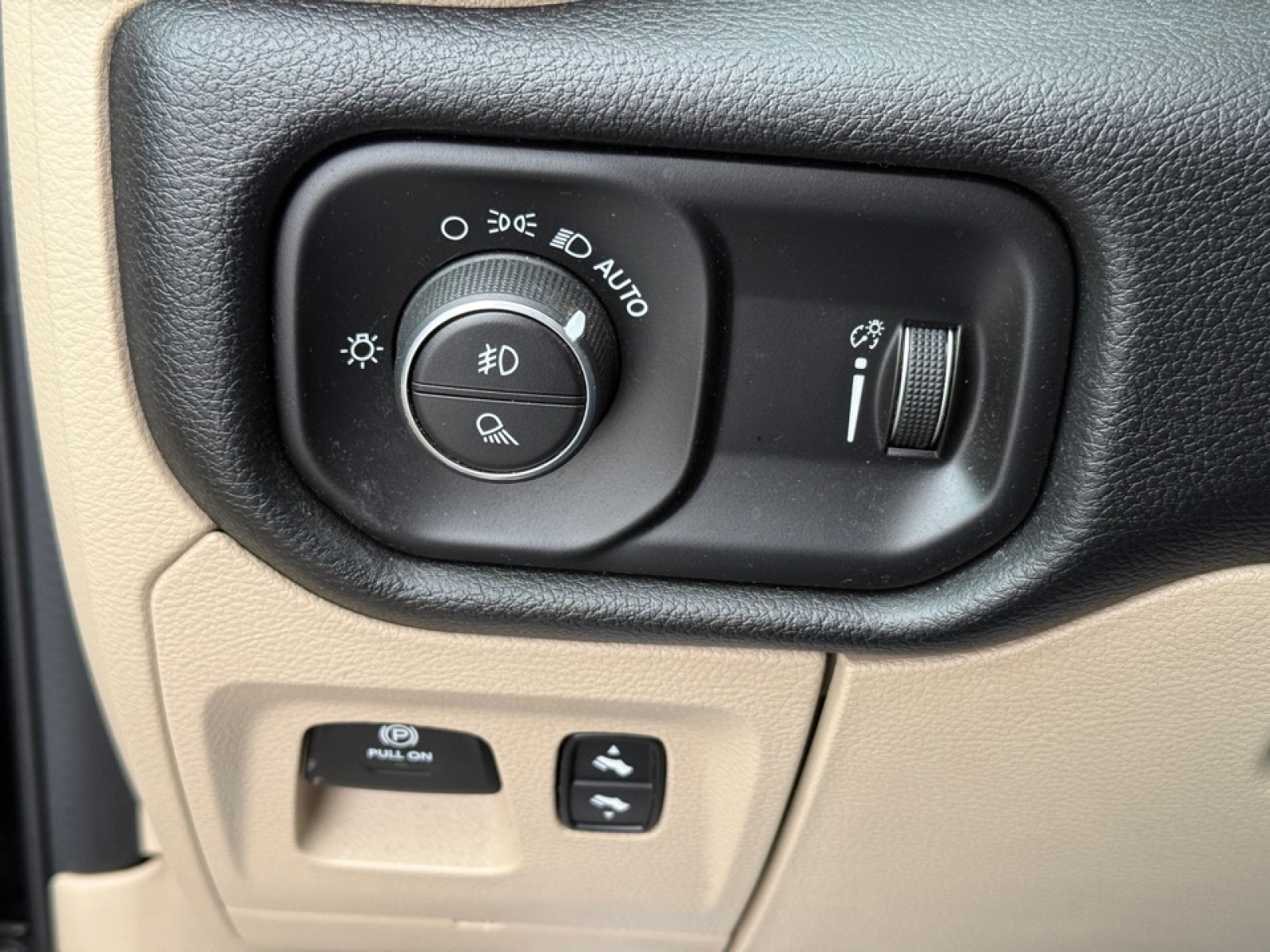 2020 Ram 1500 Big Horn, 39351B, Photo