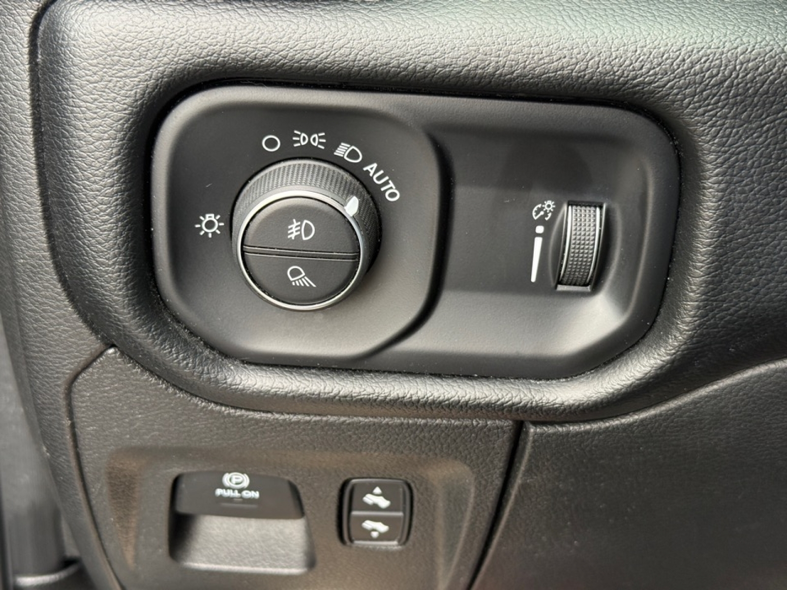 2020 Ram 1500 Big Horn Crew Cab 4x4 6'4