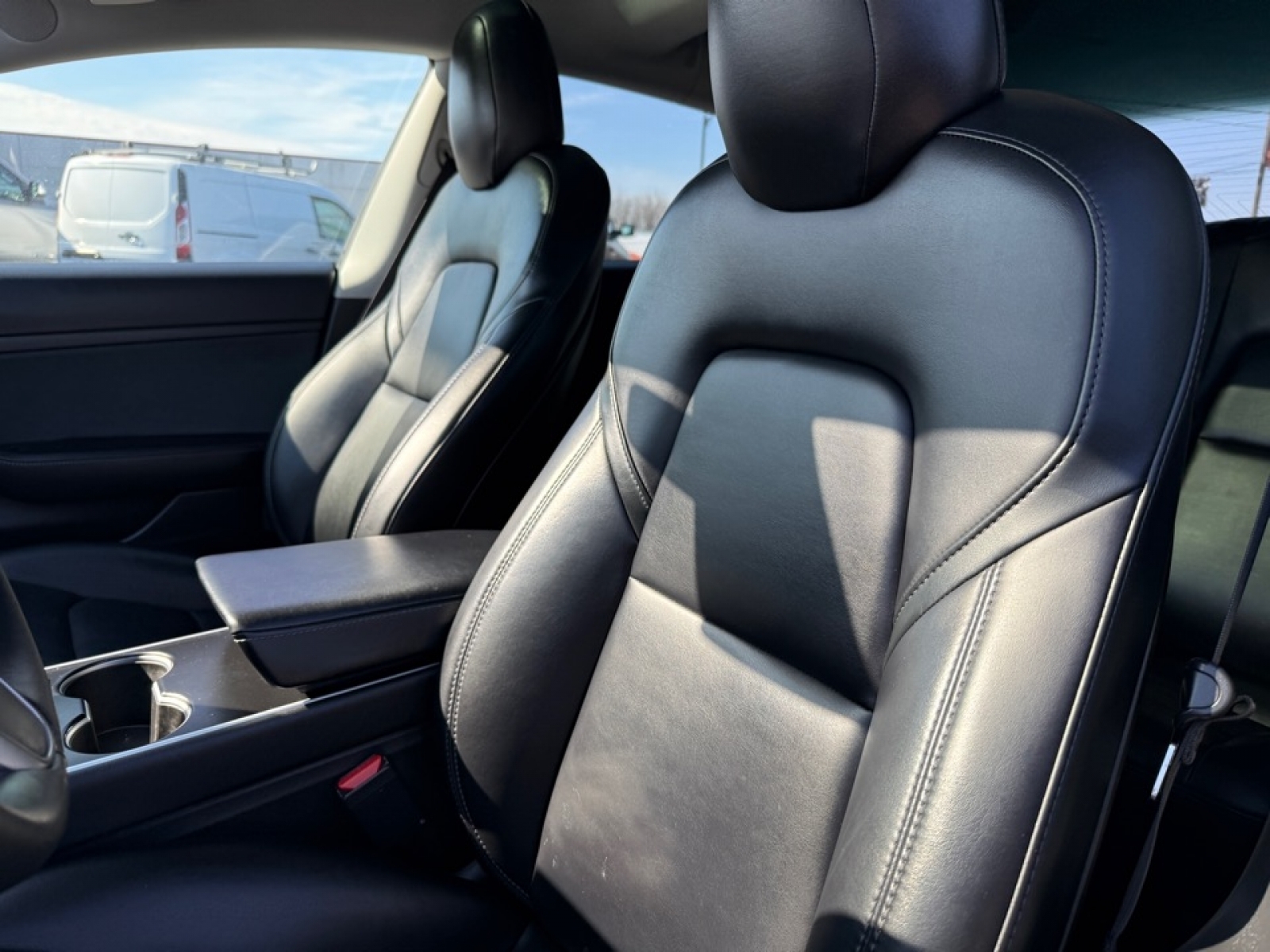 2020 Tesla Model 3 Standard Range Plus Rear-Wheel Drive, 39525, Photo