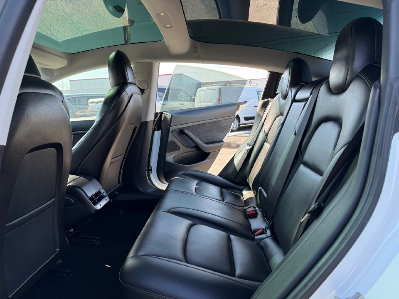 2020 Tesla Model 3 Standard Range Plus Rear-Wheel Drive, 39525, Photo
