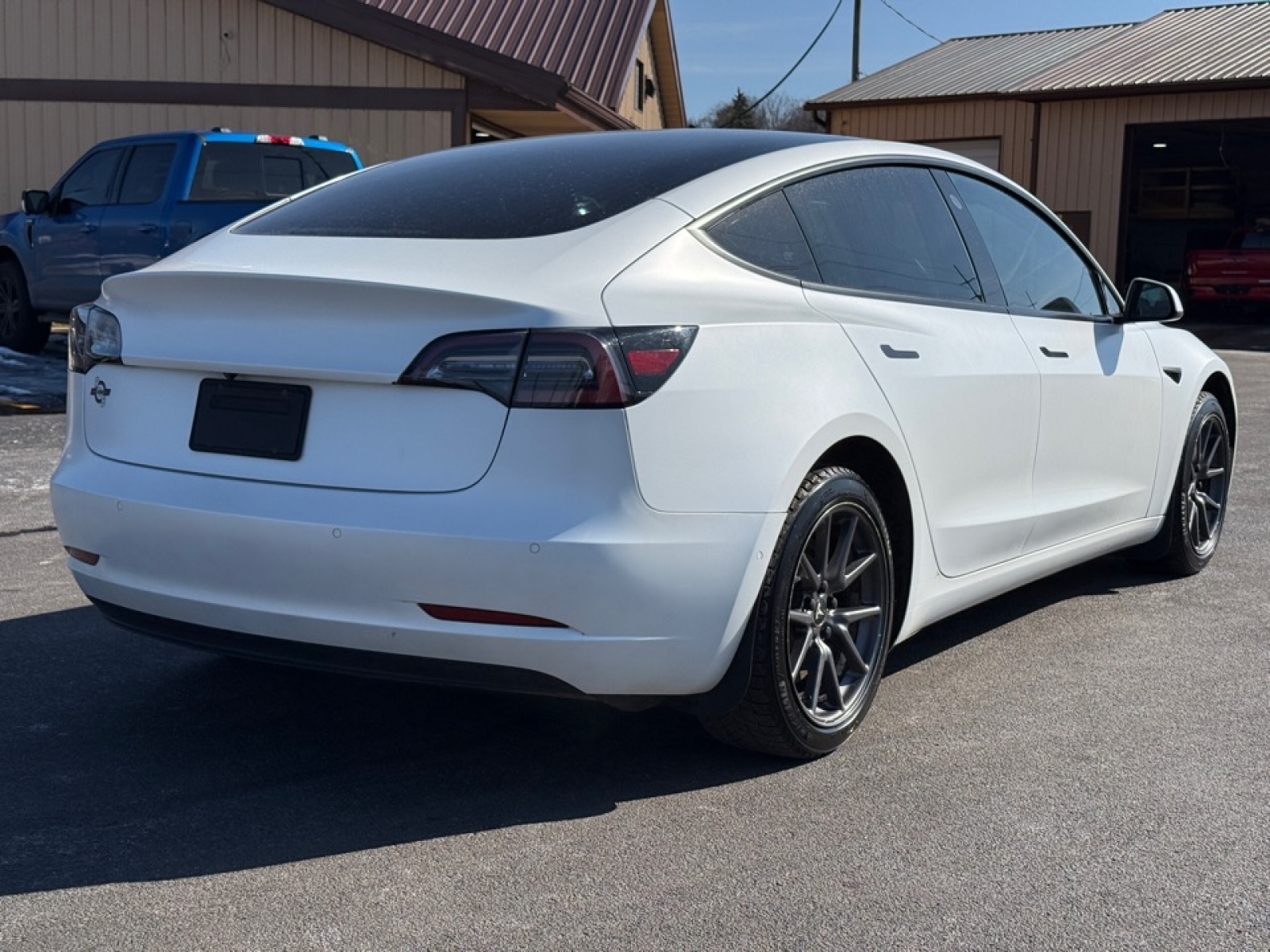 2020 Tesla Model 3 Standard Range Plus Rear-Wheel Drive, 39525, Photo