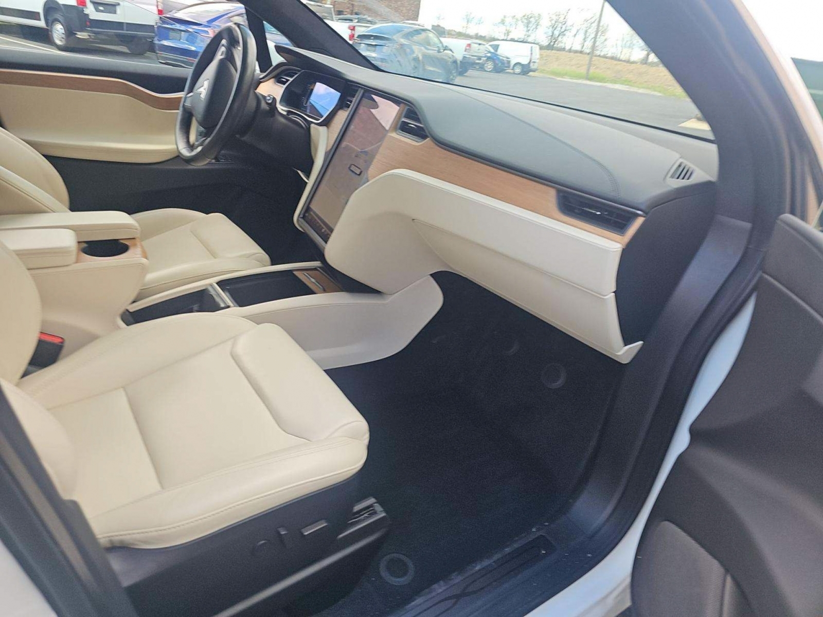 2020 Tesla Model X Long Range Dual Motor All-Wheel Drive, 39893, Photo