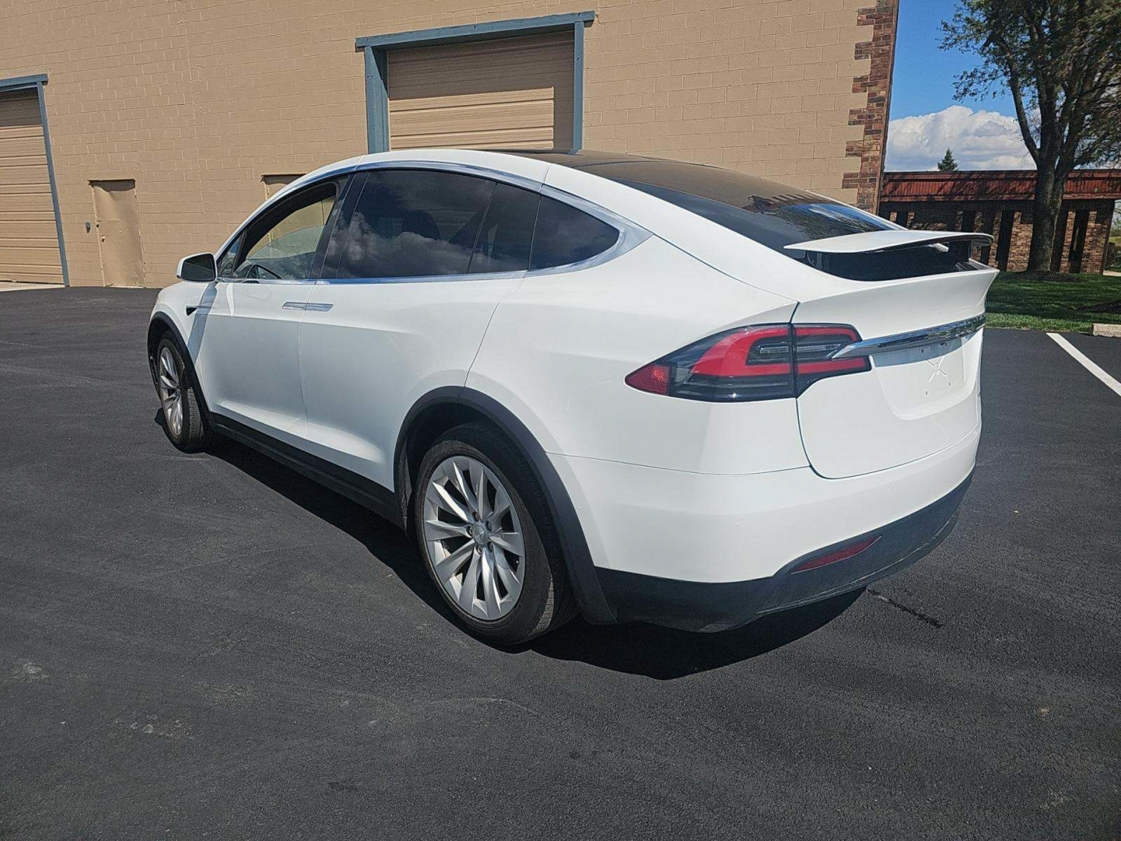 2020 Tesla Model X Long Range Dual Motor All-Wheel Drive, 39893, Photo