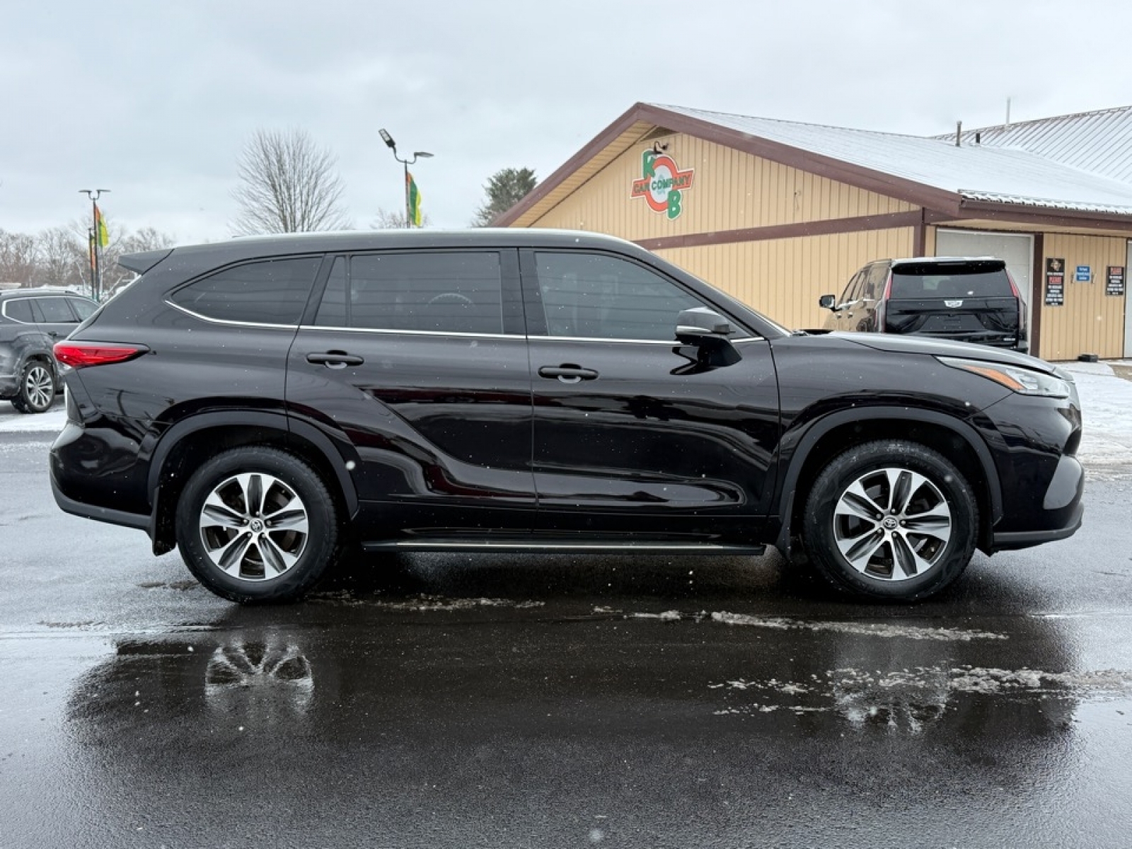2020 Toyota Highlander XLE, 39336, Photo