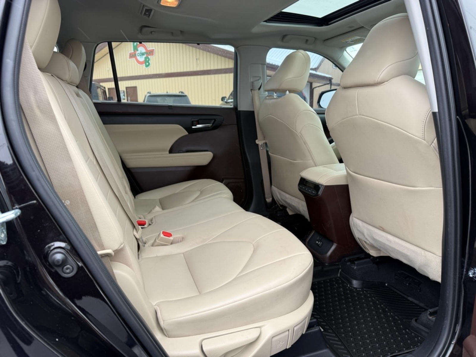 2020 Toyota Highlander XLE, 39336, Photo