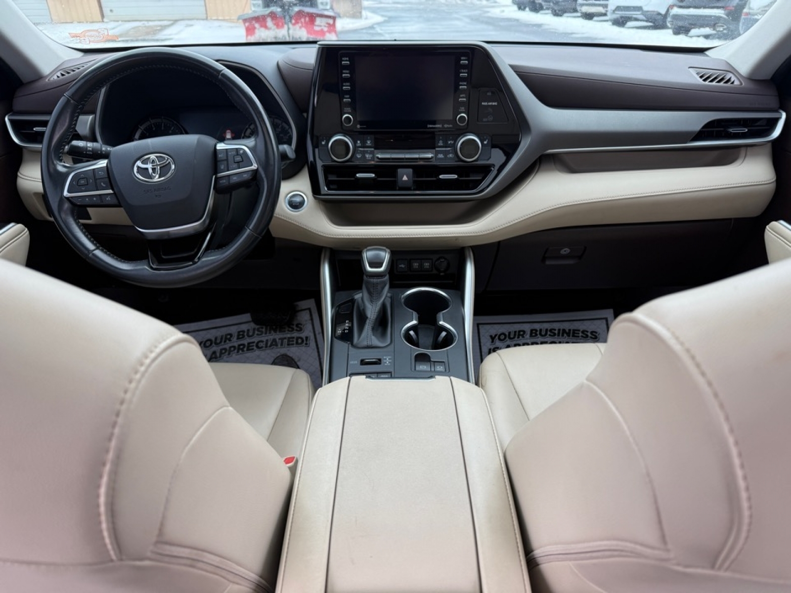 2020 Toyota Highlander XLE, 39336, Photo