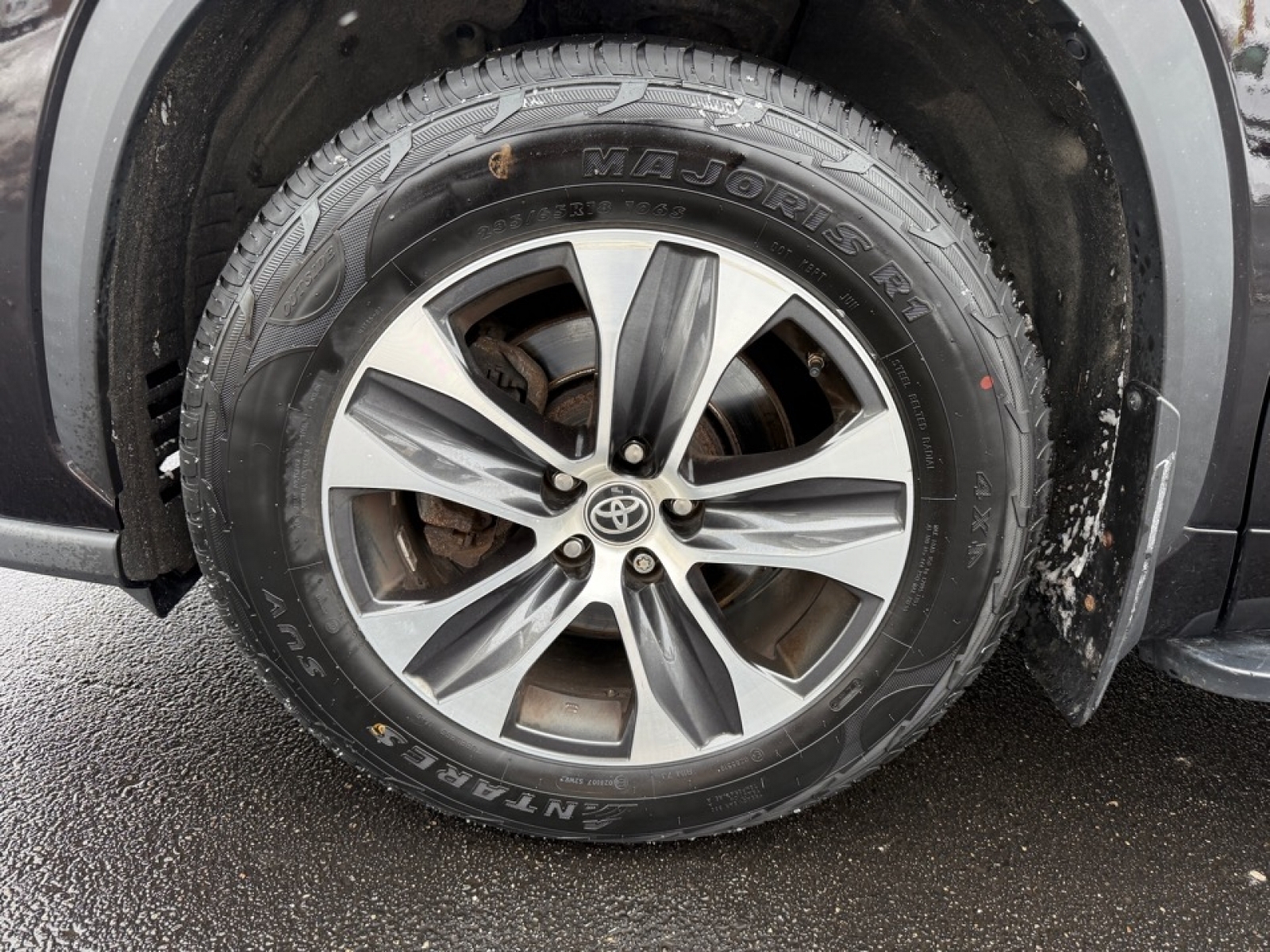 2020 Toyota Highlander XLE, 39336, Photo