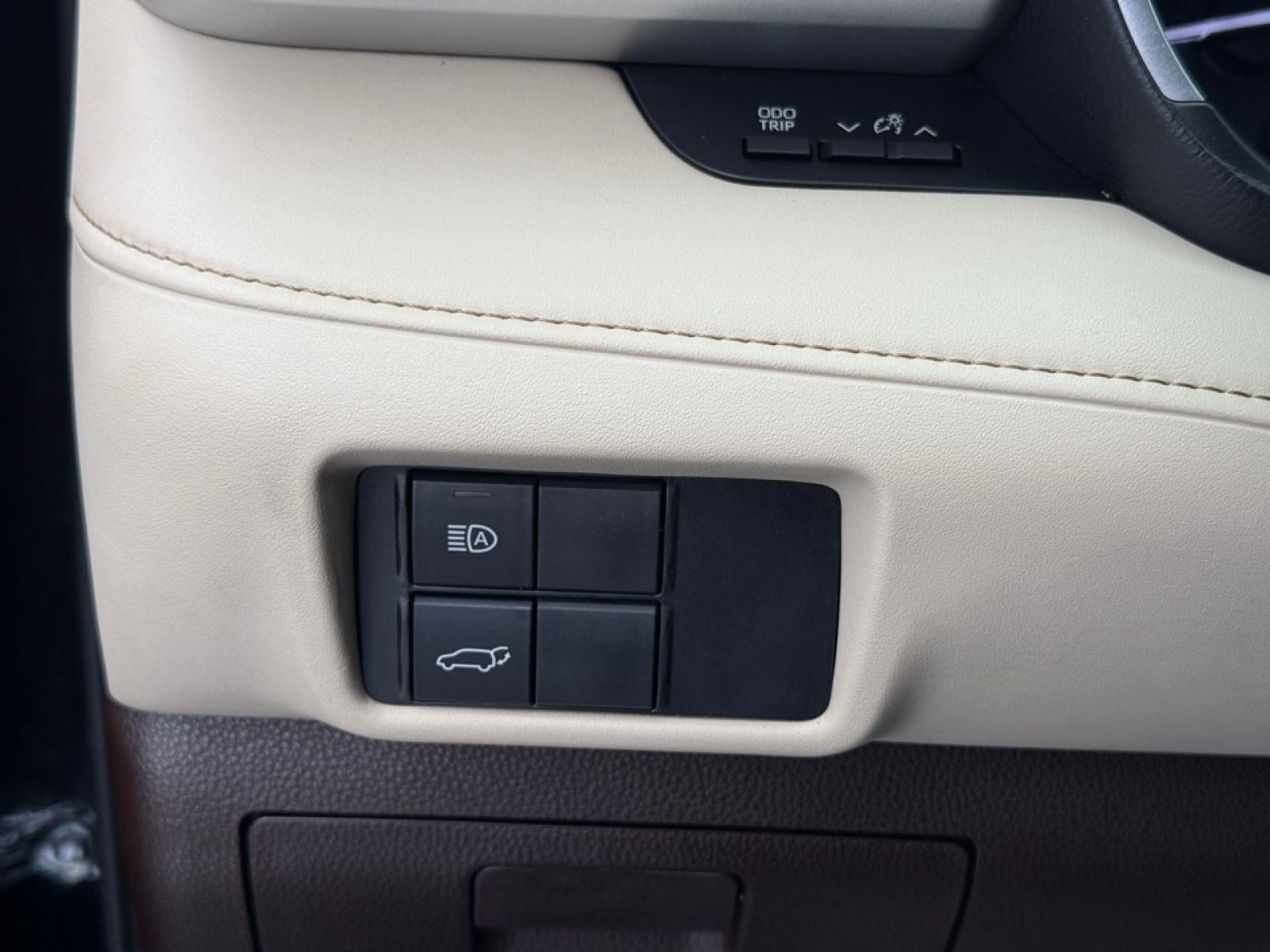 2020 Toyota Highlander XLE, 39336, Photo