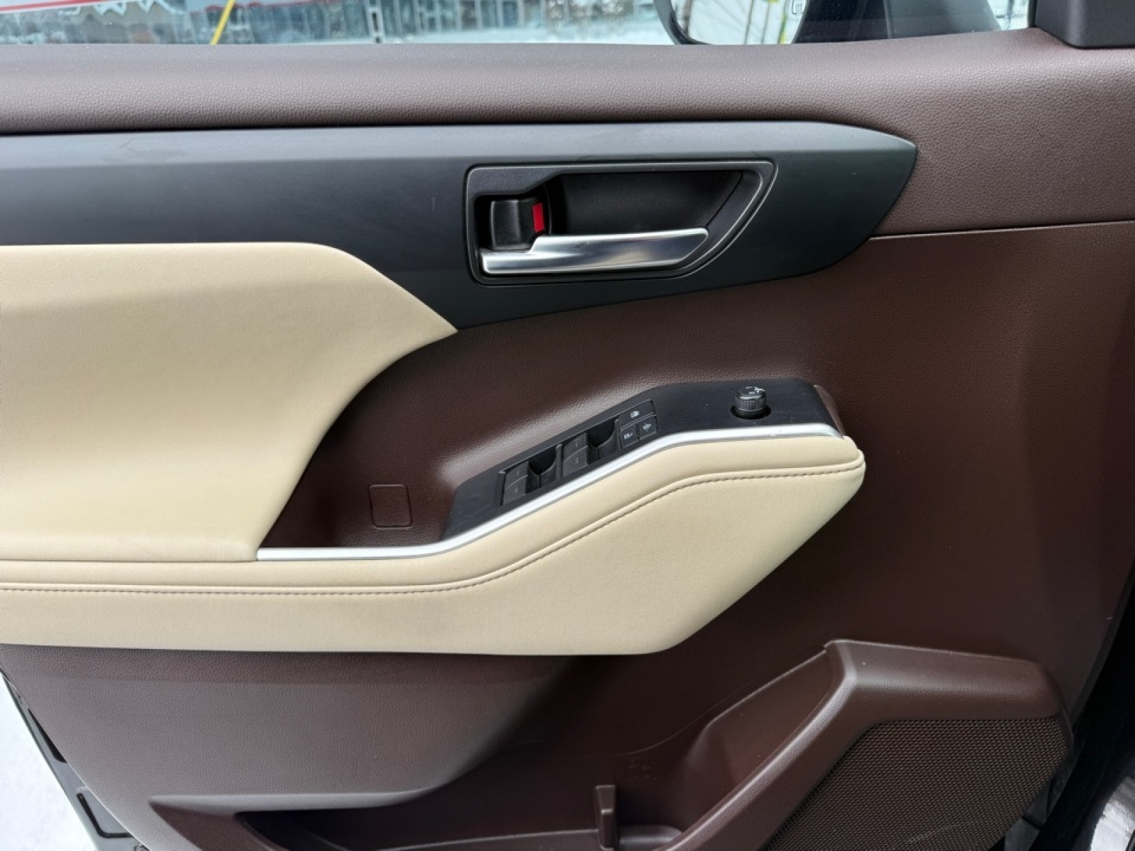 2020 Toyota Highlander XLE, 39336, Photo