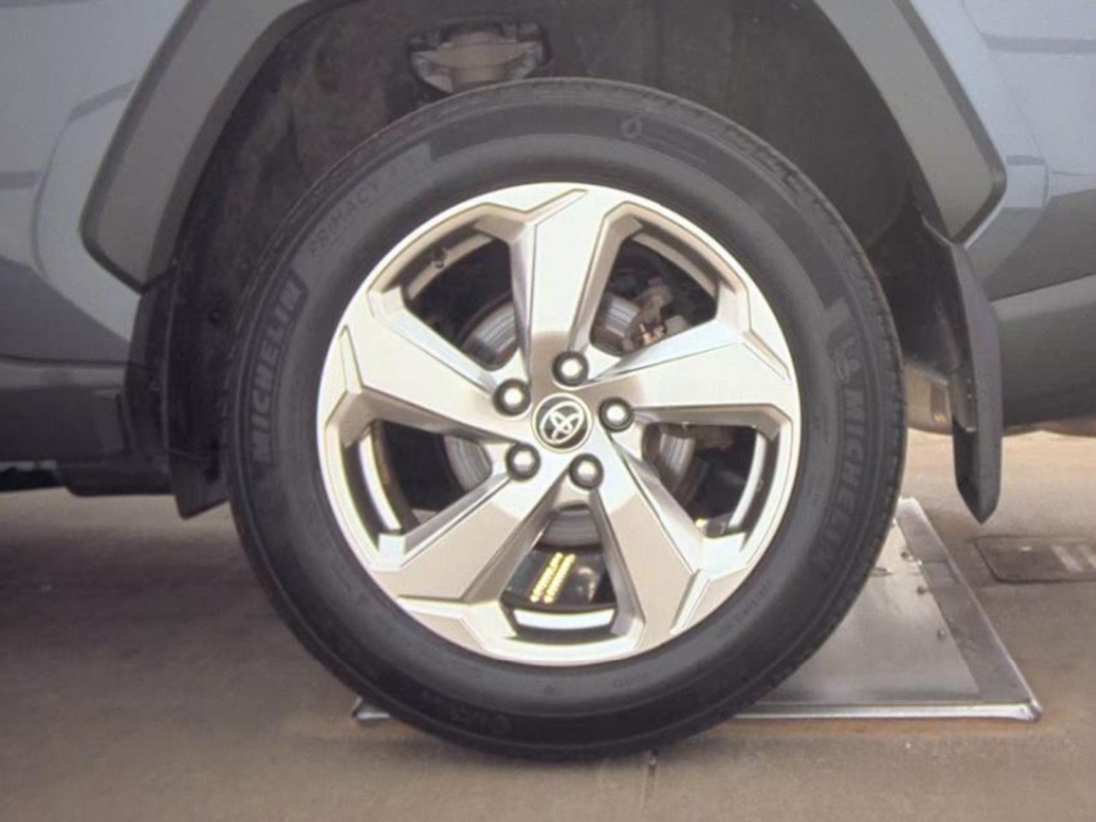 2020 Toyota RAV4 Hybrid Limited, 39850, Photo