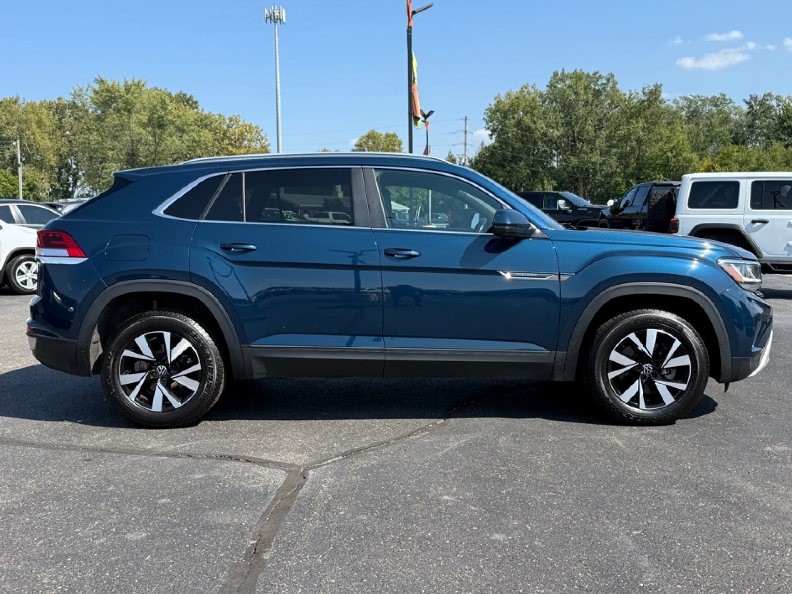 2020 Volkswagen Atlas Cross Sport 3.6L V6 SEL, 38856, Photo