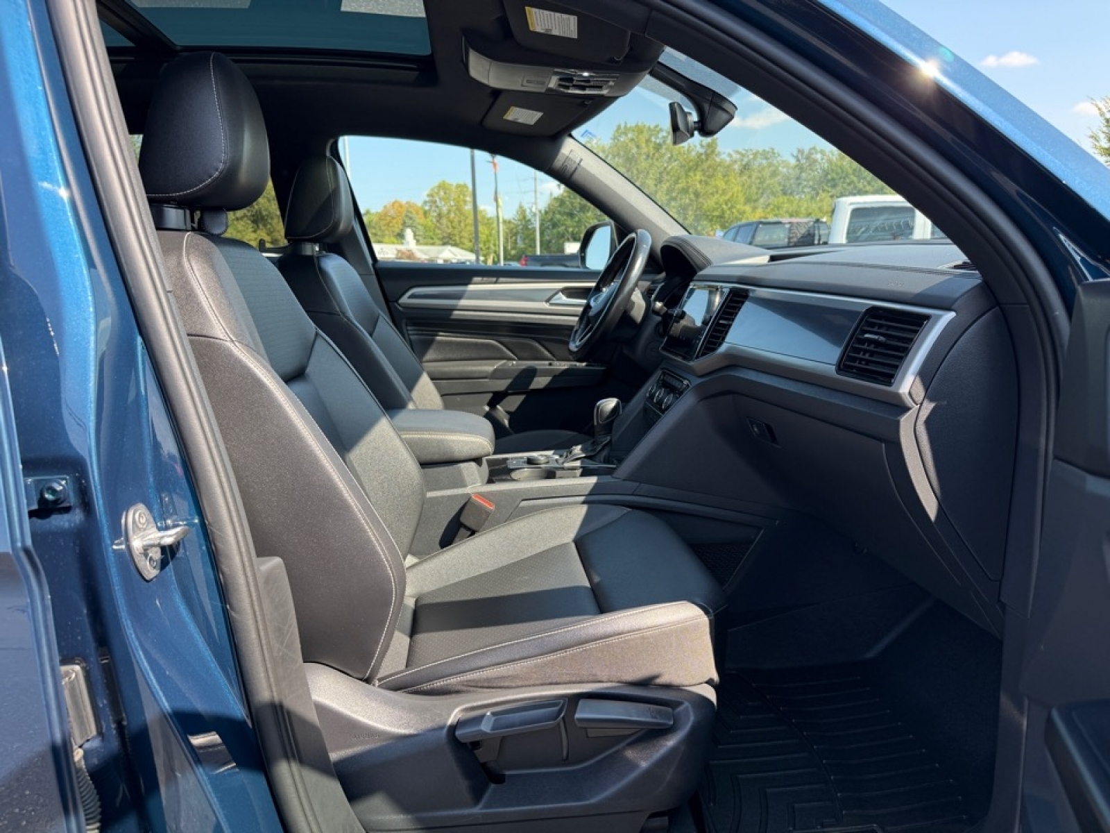 2020 Volkswagen Atlas Cross Sport 3.6L V6 SEL, 38856, Photo