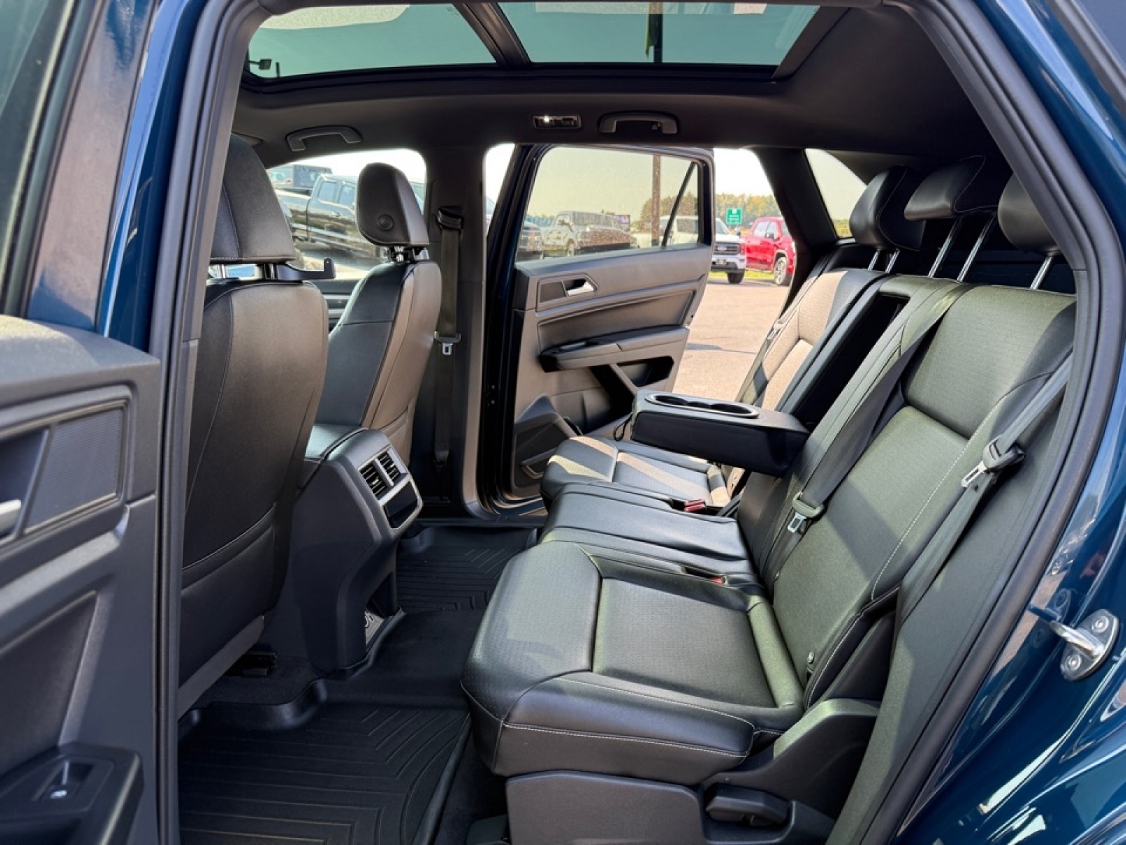 2020 Volkswagen Atlas Cross Sport 3.6L V6 SEL, 38856, Photo