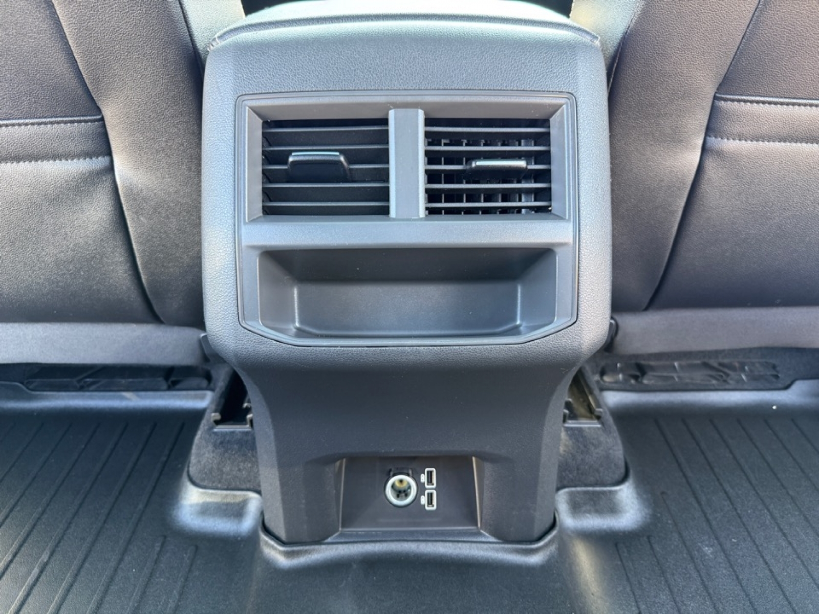 2020 Volkswagen Atlas Cross Sport 3.6L V6 SEL, 38856, Photo