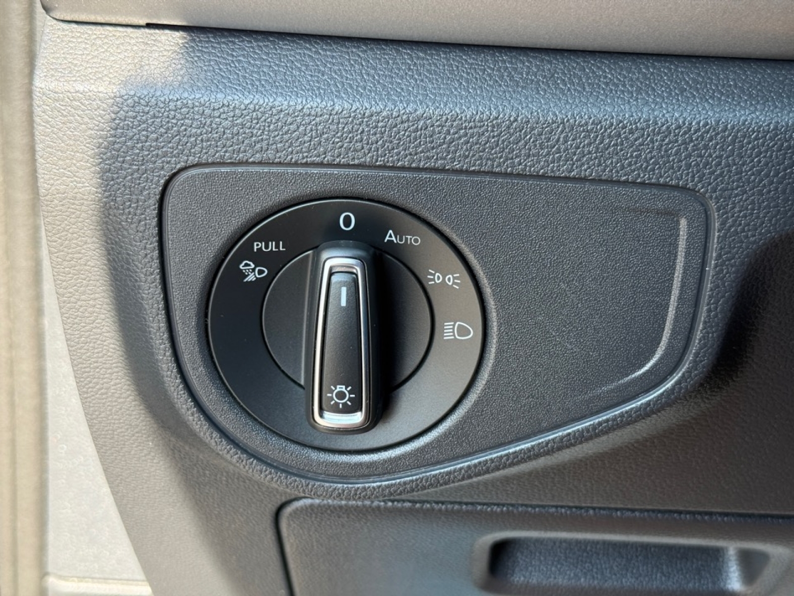 2020 Volkswagen Atlas Cross Sport 3.6L V6 SEL, 38856, Photo