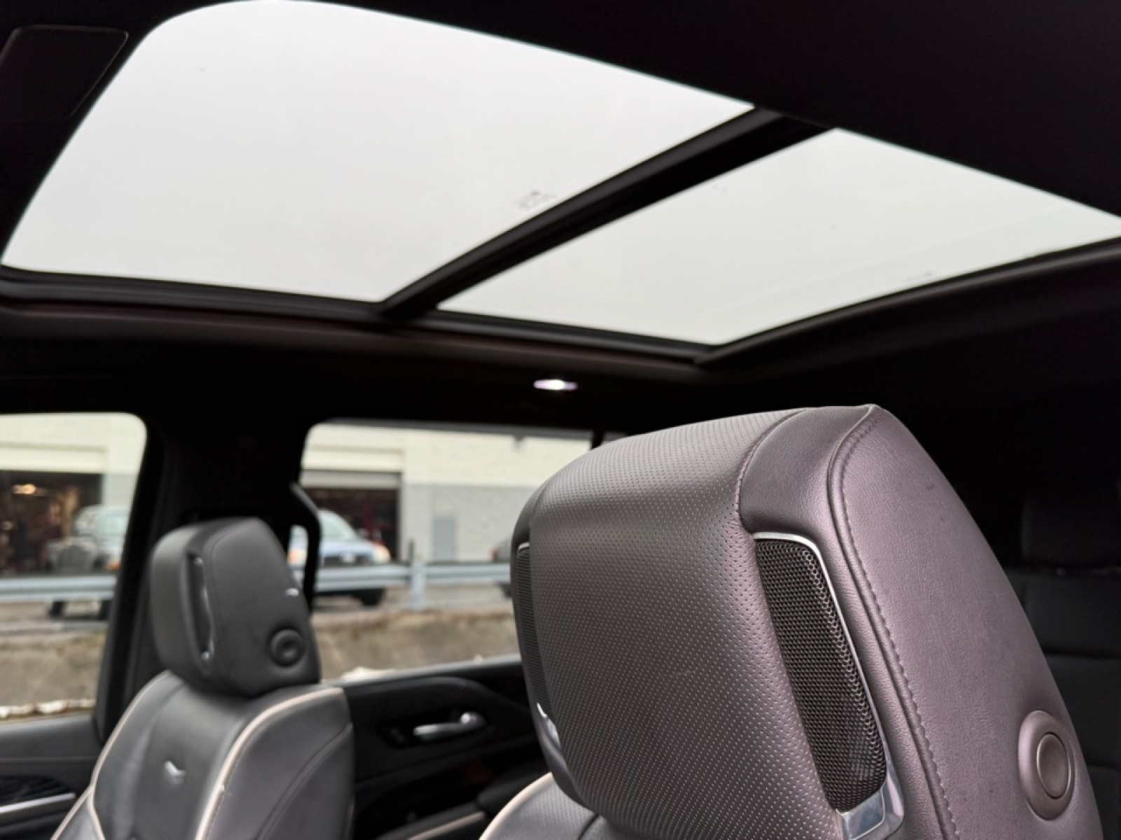 2021 Cadillac Escalade Sport, 39305, Photo