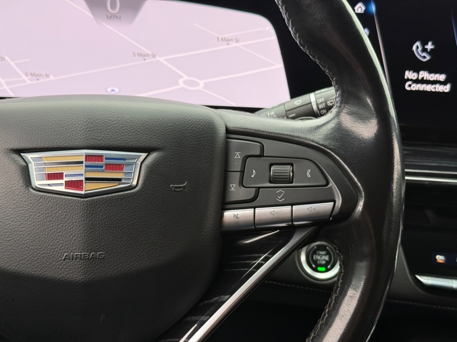 2021 Cadillac Escalade Sport, 39305, Photo