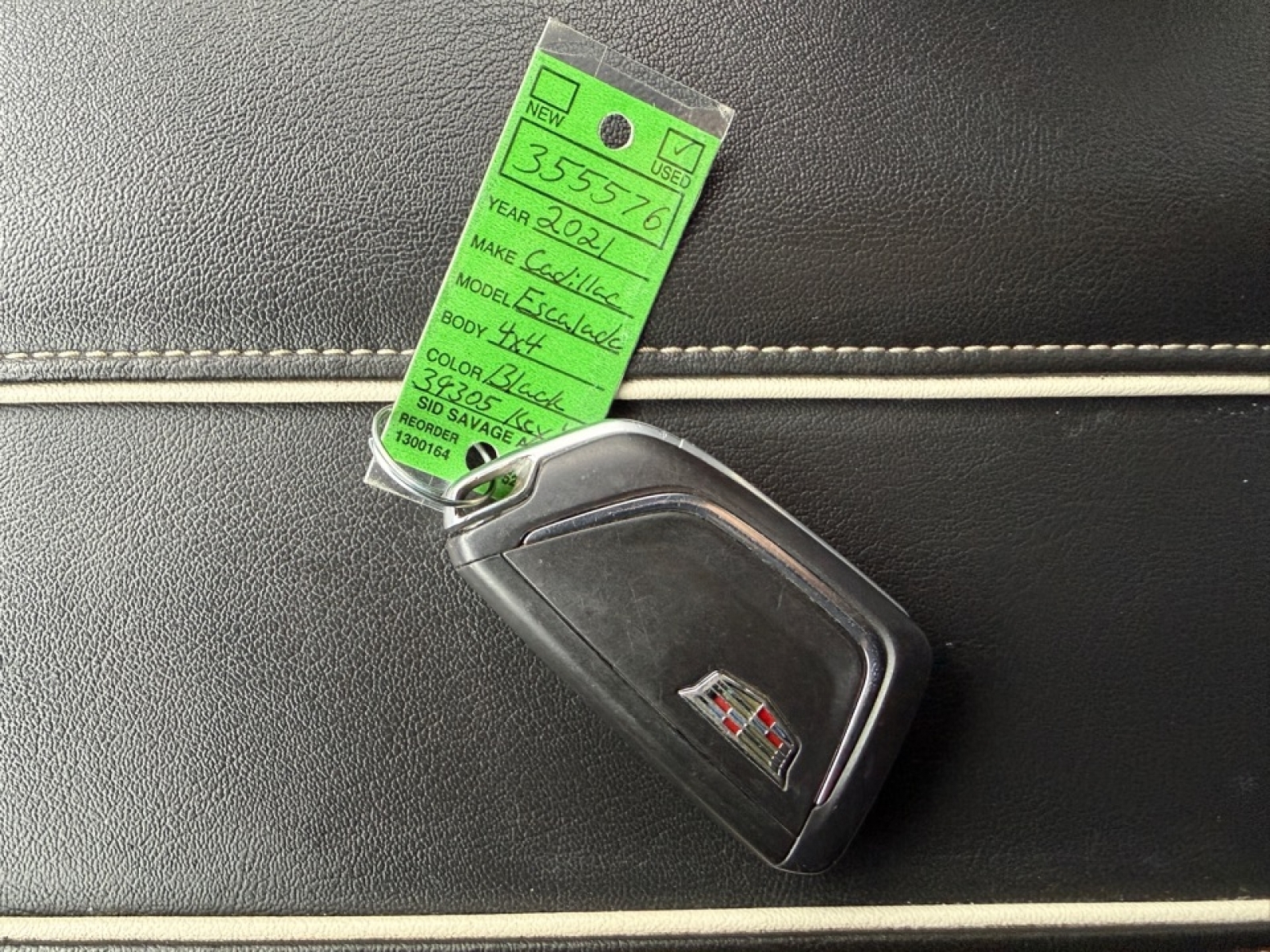 2021 Cadillac Escalade Sport, 39305, Photo