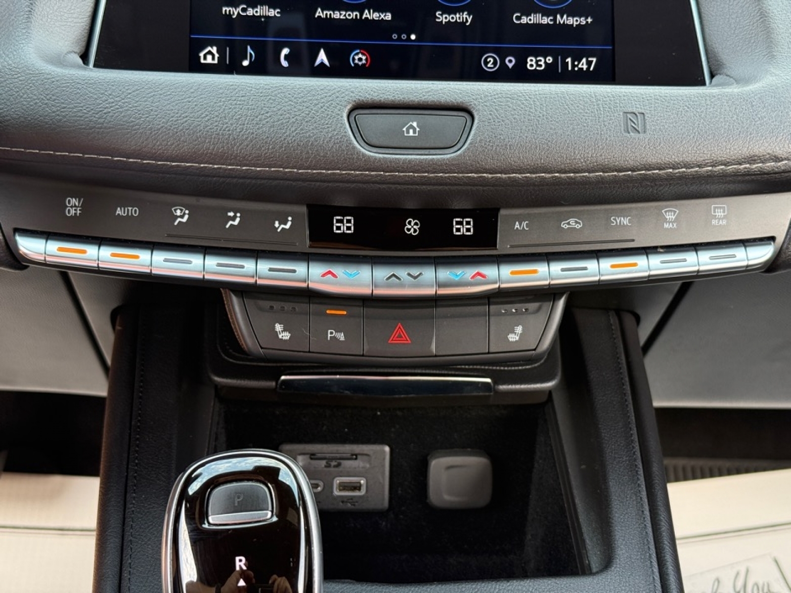 2021 Cadillac XT4 Premium Luxury photo 27