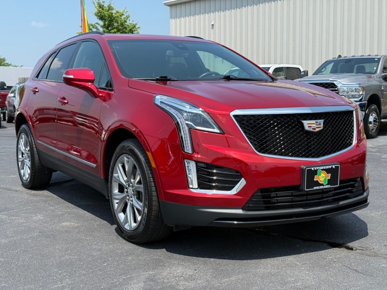 2021 Cadillac XT5 Sport photo 2