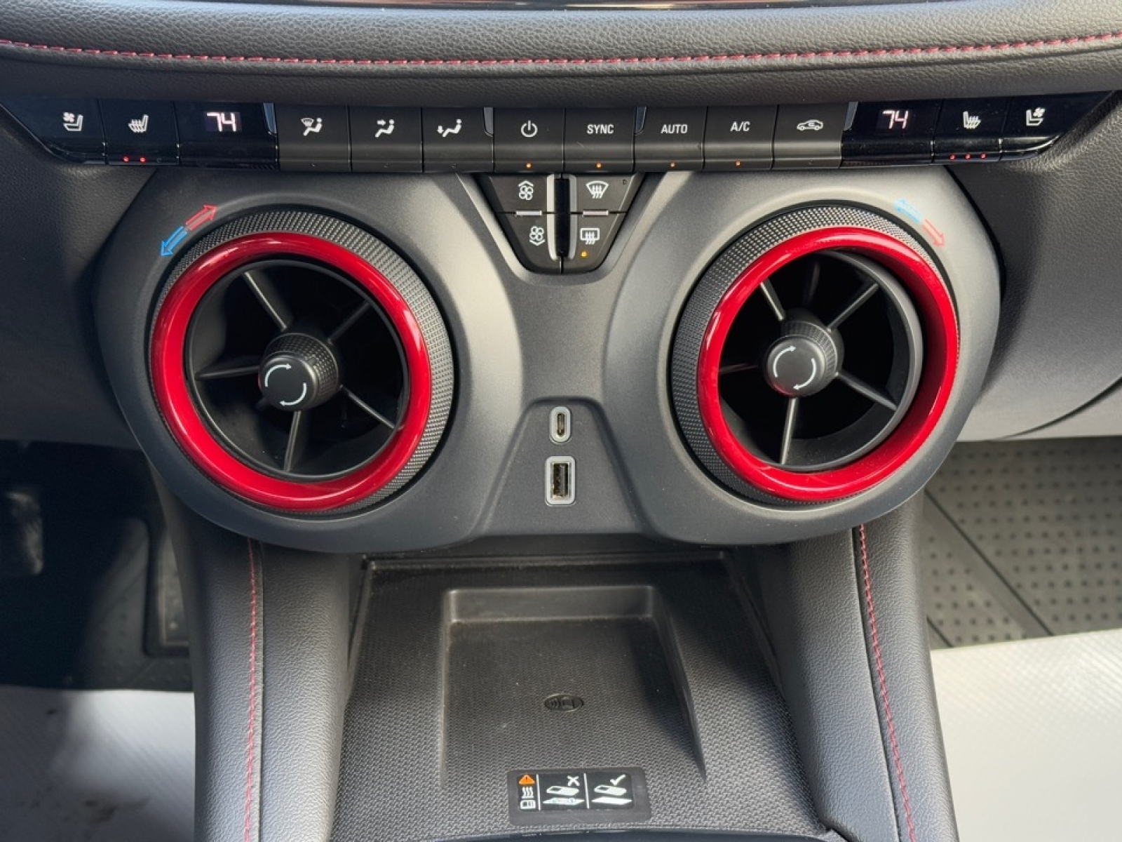 2021 Chevrolet Blazer AWD RS, 37937, Photo