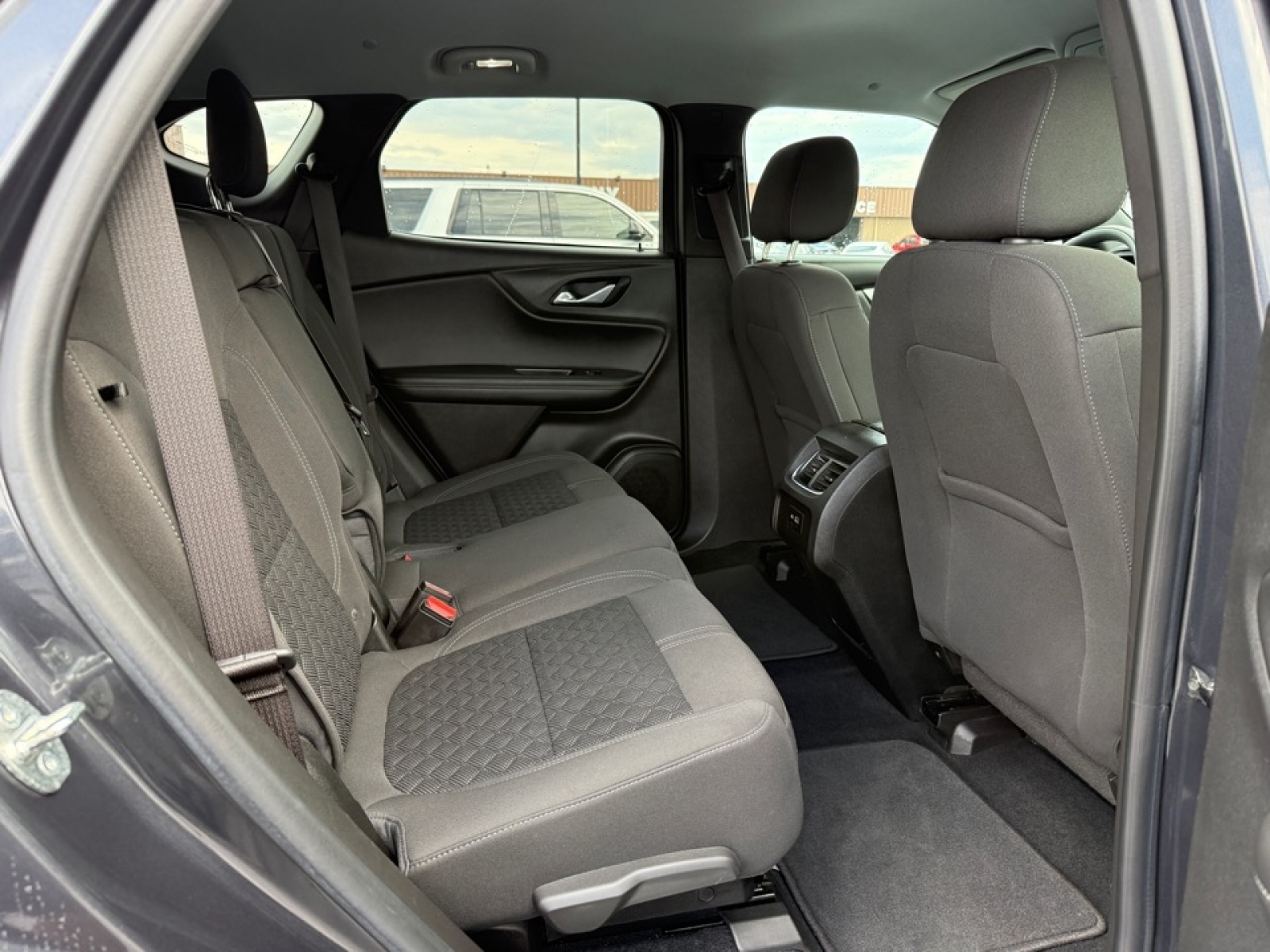 2021 Chevrolet Blazer FWD 2LT, 39676, Photo