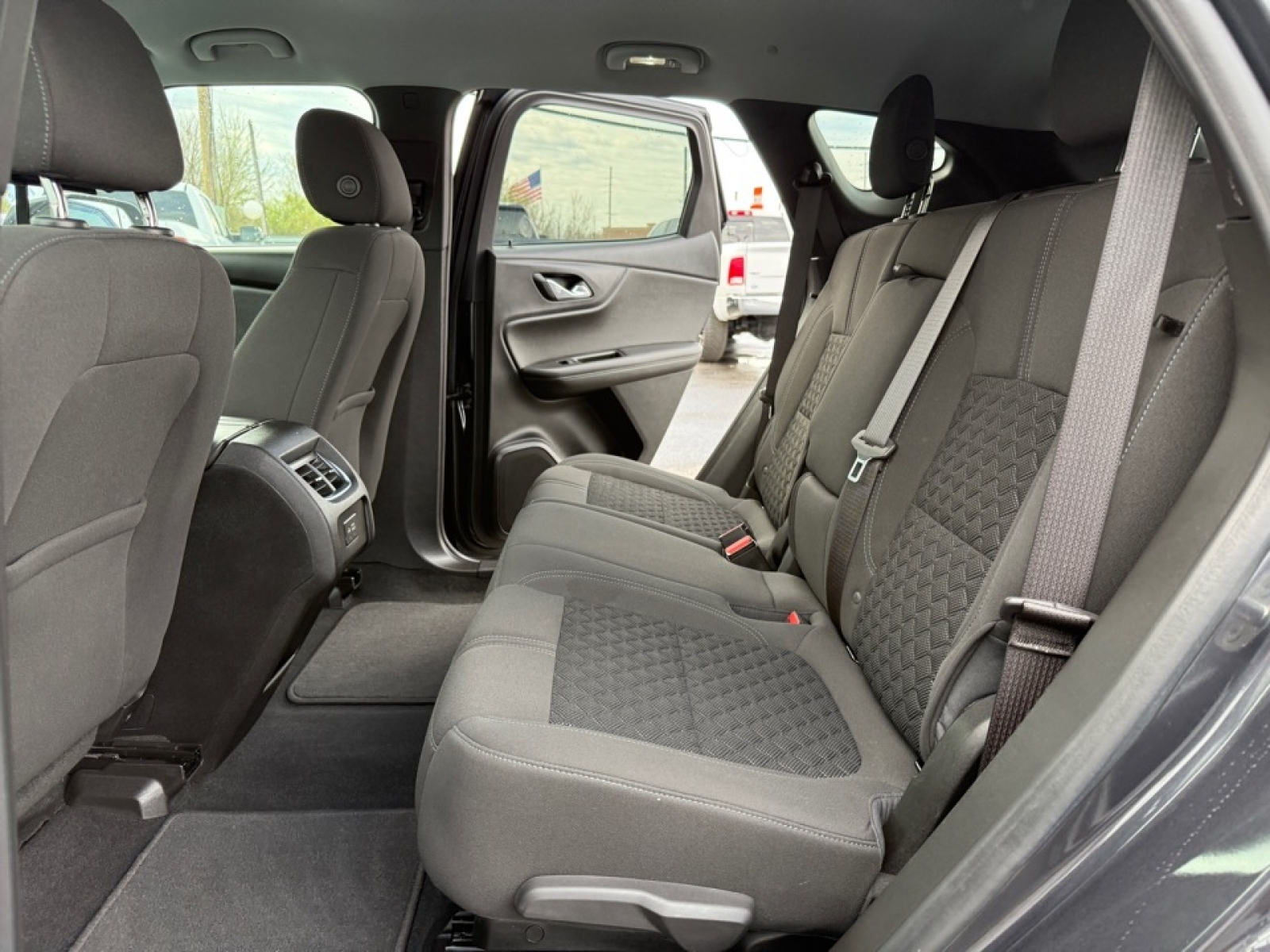 2021 Chevrolet Blazer FWD 2LT, 39676, Photo