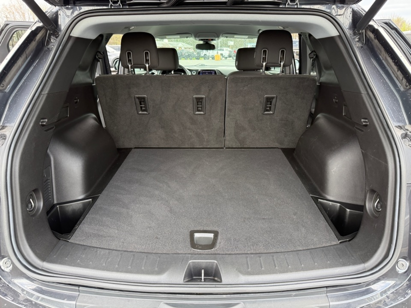 2021 Chevrolet Blazer FWD 2LT, 39676, Photo