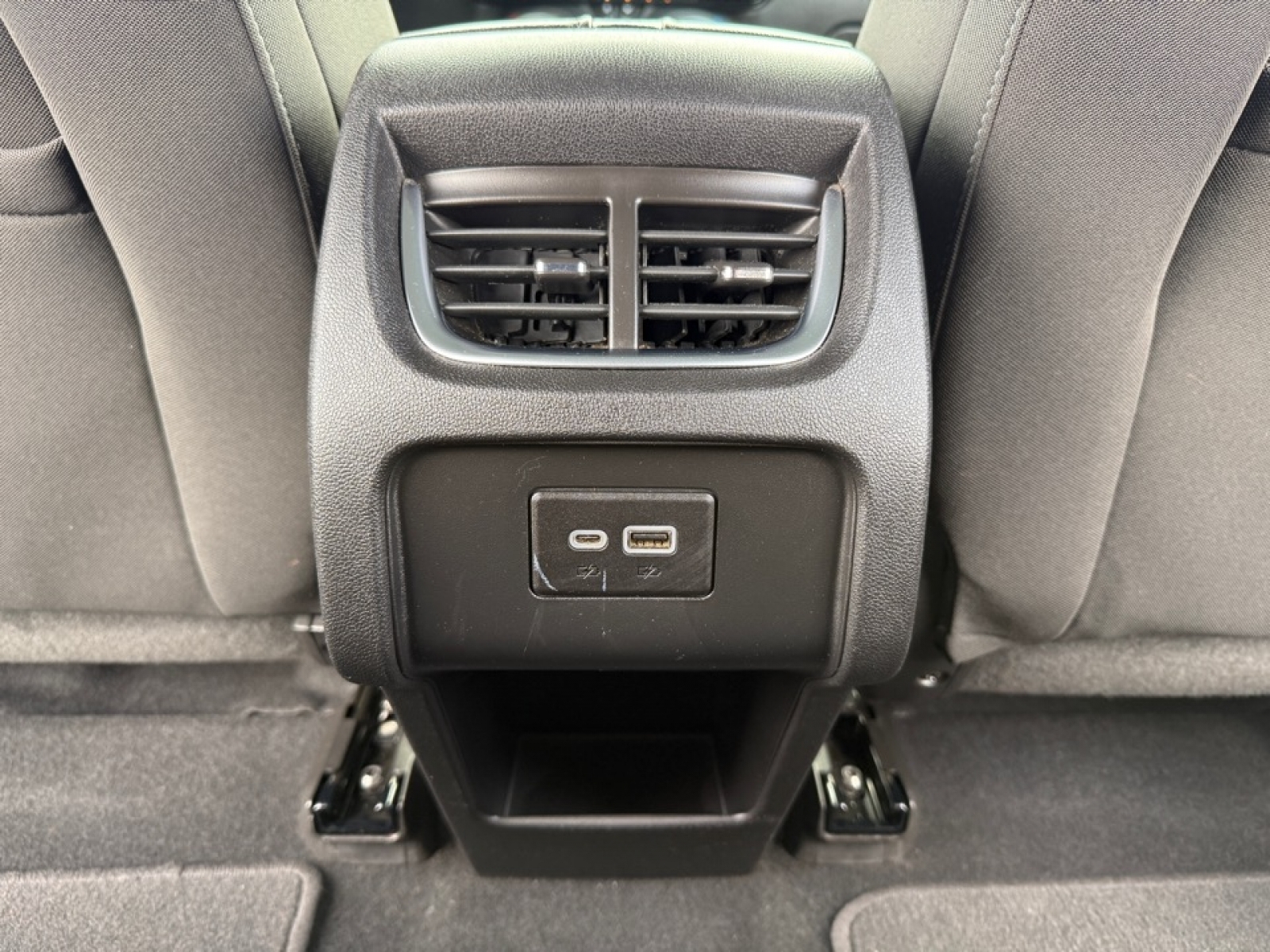 2021 Chevrolet Blazer FWD 2LT, 39676, Photo