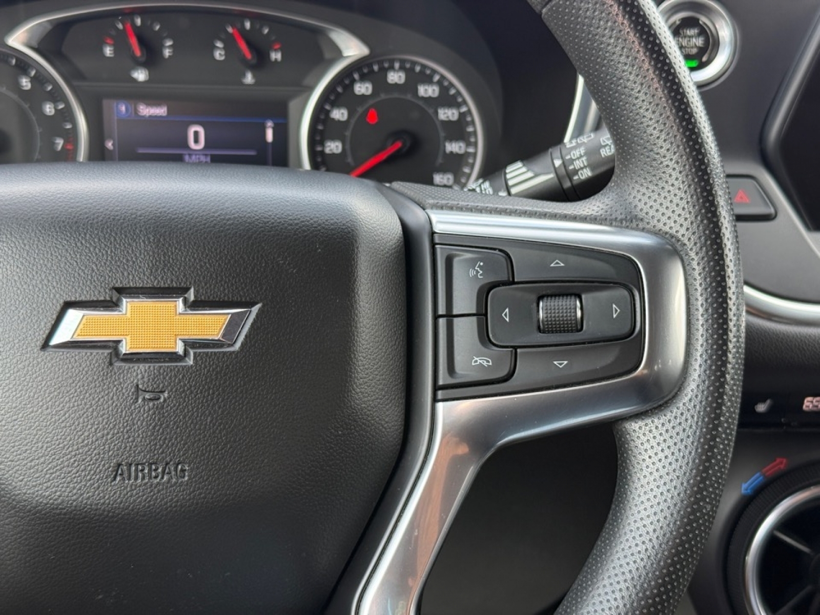 2021 Chevrolet Blazer FWD 2LT, 39676, Photo