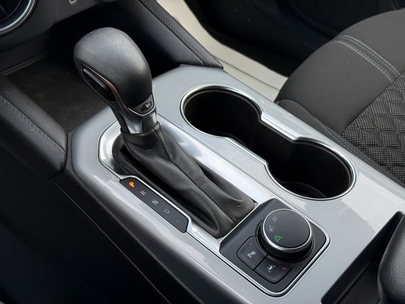 2021 Chevrolet Blazer FWD 2LT, 39676, Photo