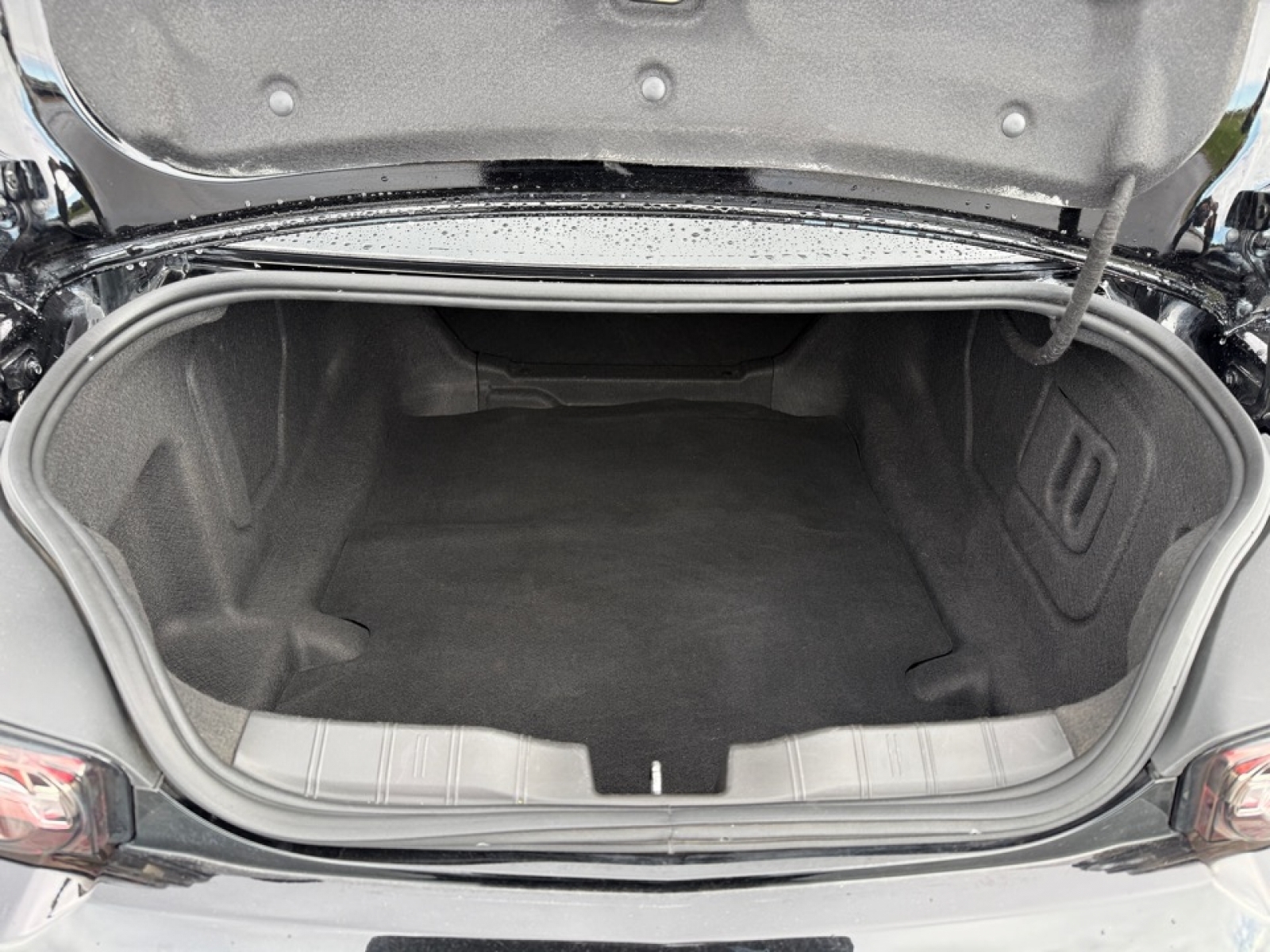 2021 Chevrolet Camaro RWD Coupe 2LT, 39091, Photo