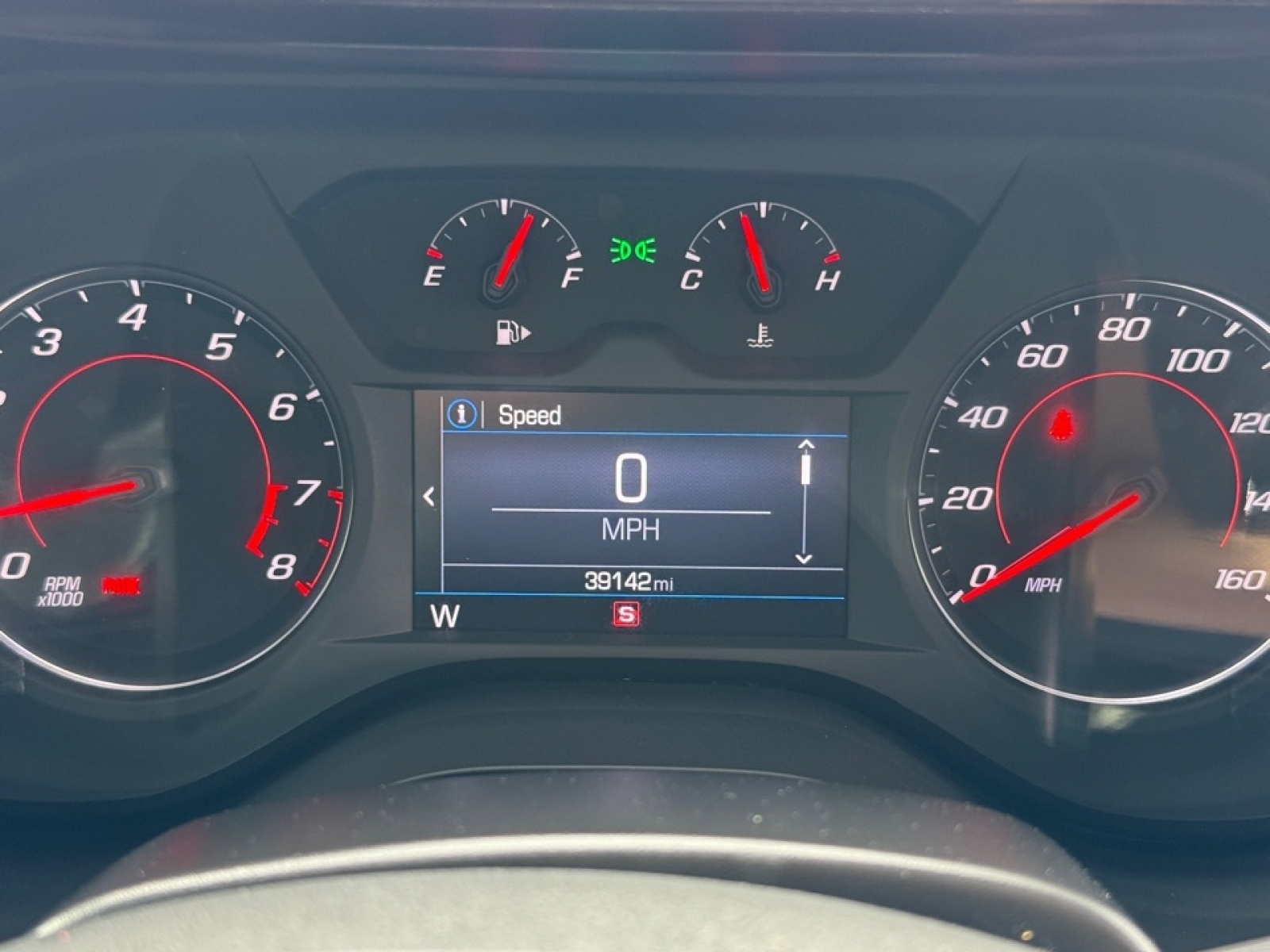 2021 Chevrolet Camaro RWD Coupe 2LT, 39091, Photo