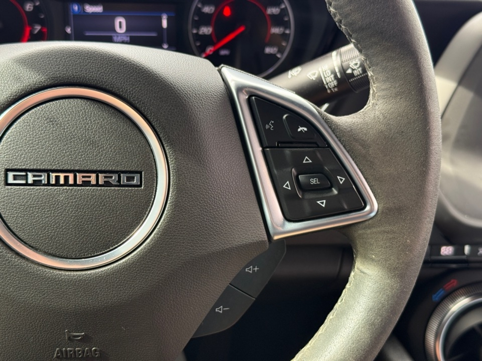 2021 Chevrolet Camaro RWD Coupe 2LT, 39091, Photo