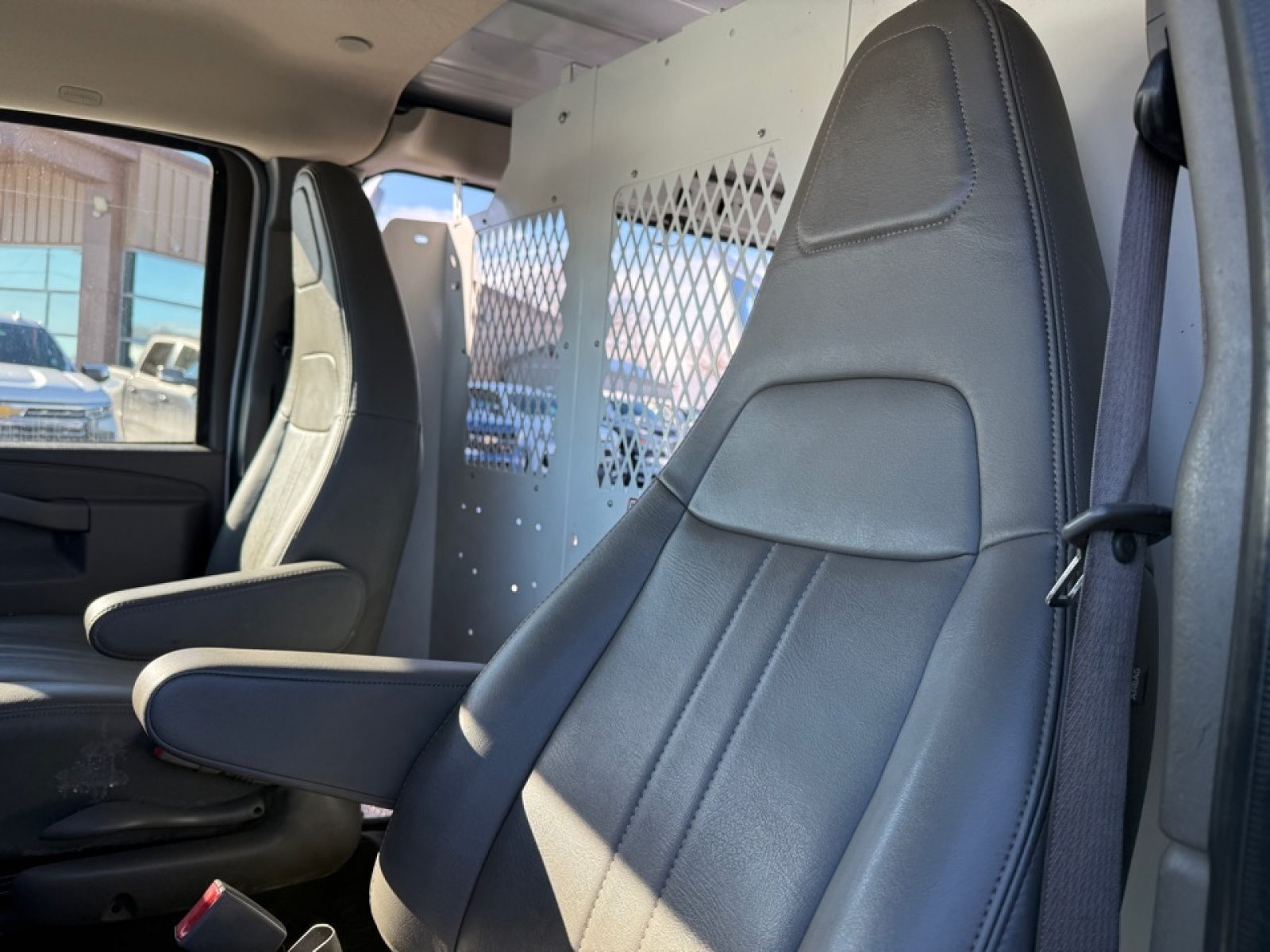 2021 Chevrolet Express Cargo RWD 2500 Regular Wheelbase WT, 39341, Photo