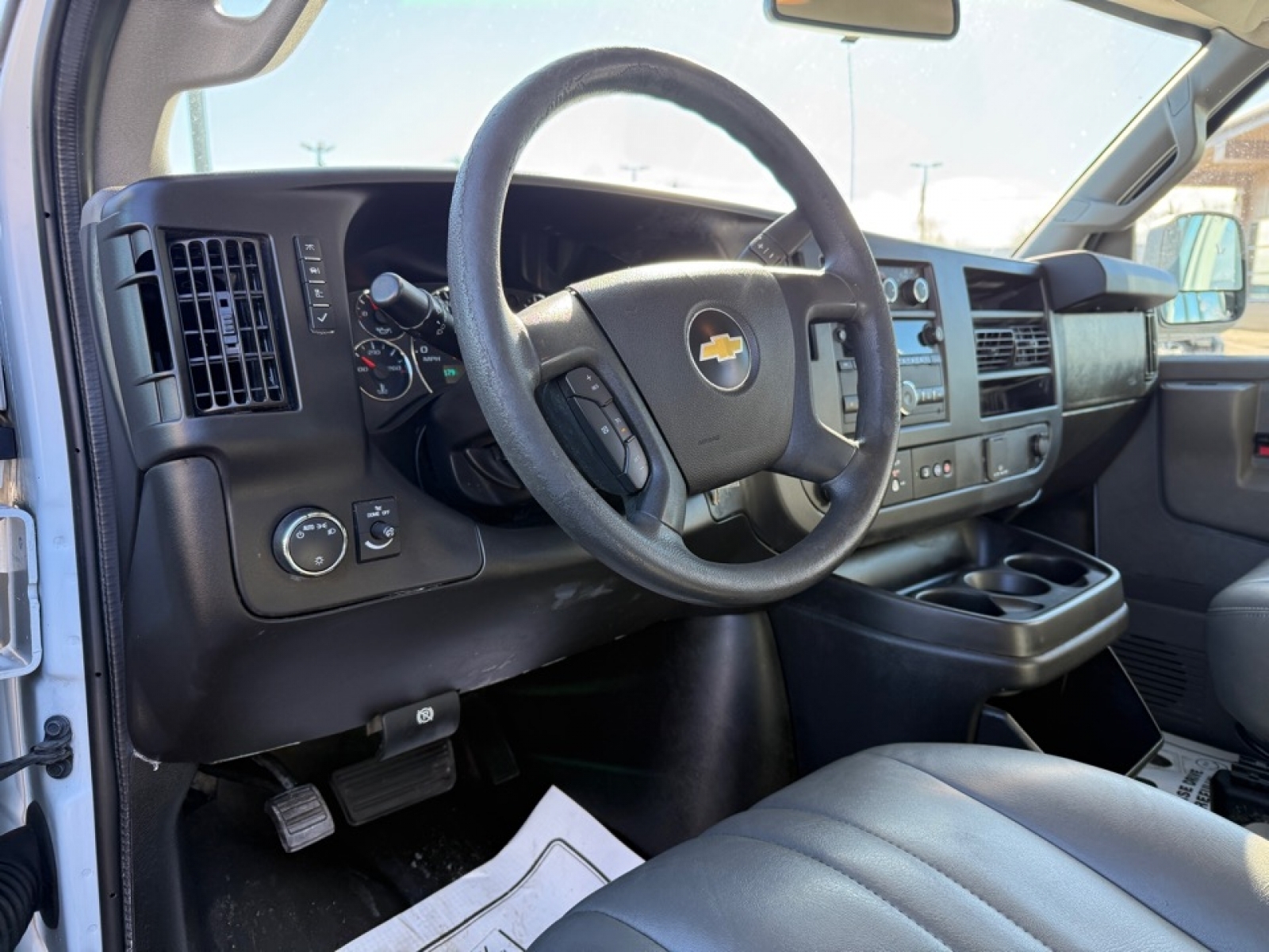 2021 Chevrolet Express Cargo RWD 2500 Regular Wheelbase WT, 39341, Photo