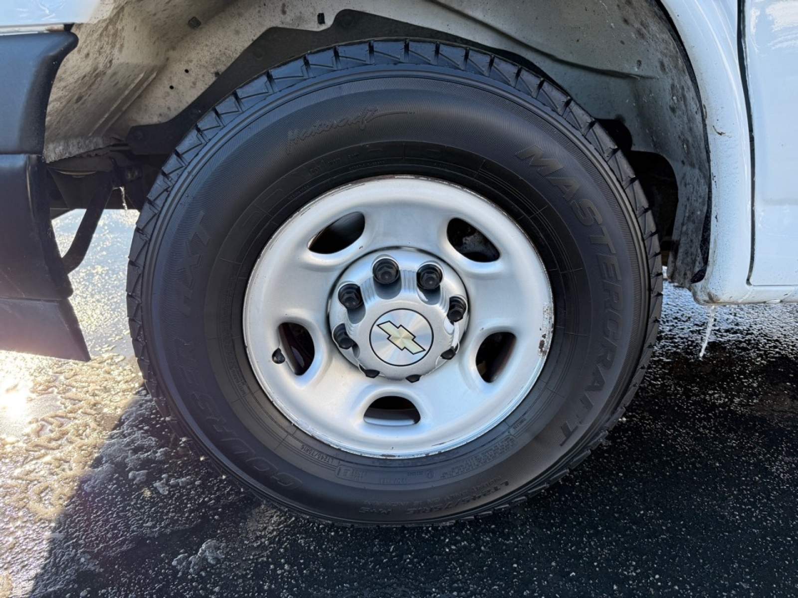 2021 Chevrolet Express Cargo RWD 2500 Regular Wheelbase WT, 39341, Photo