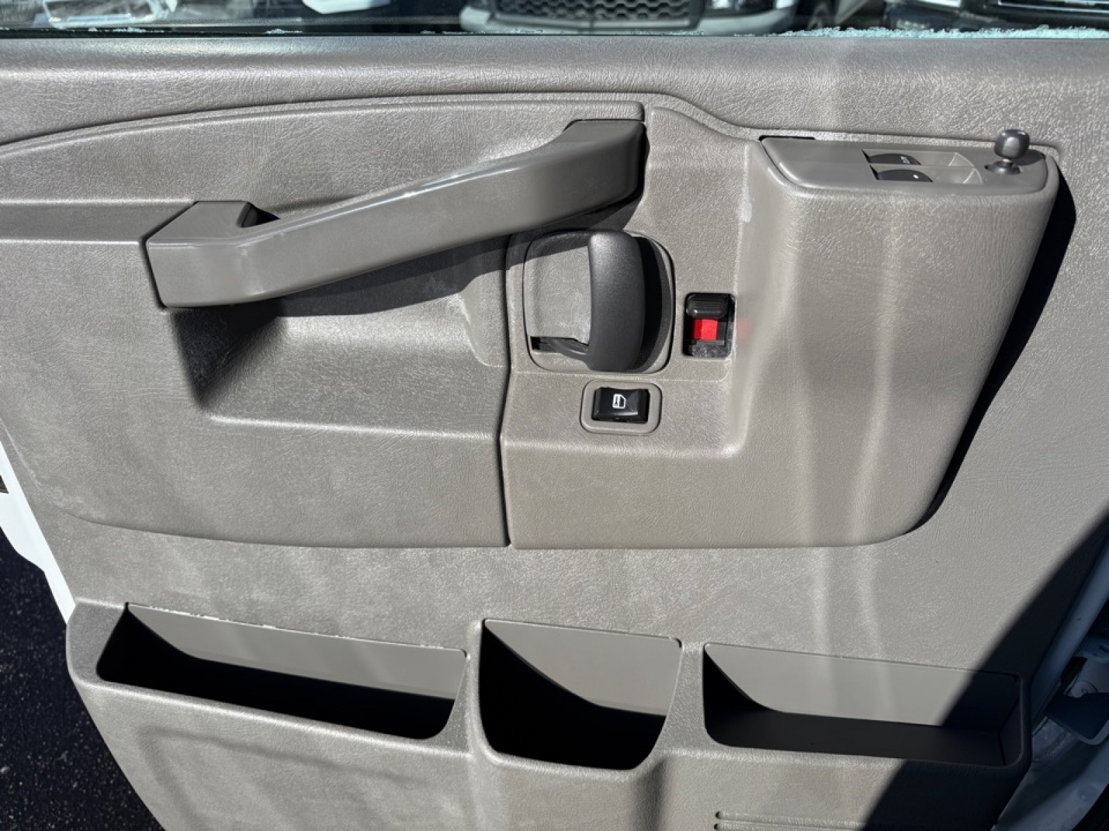 2021 Chevrolet Express Cargo RWD 2500 Regular Wheelbase WT, 39341, Photo