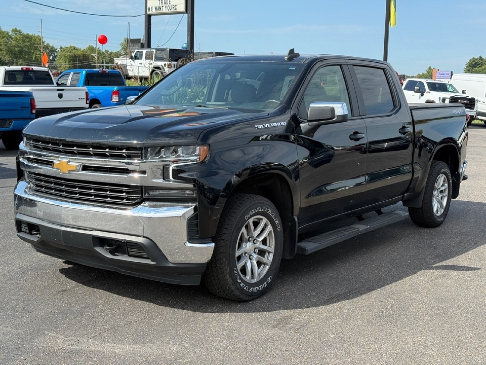 2021 Chevrolet Silverado 1500 LT photo 4