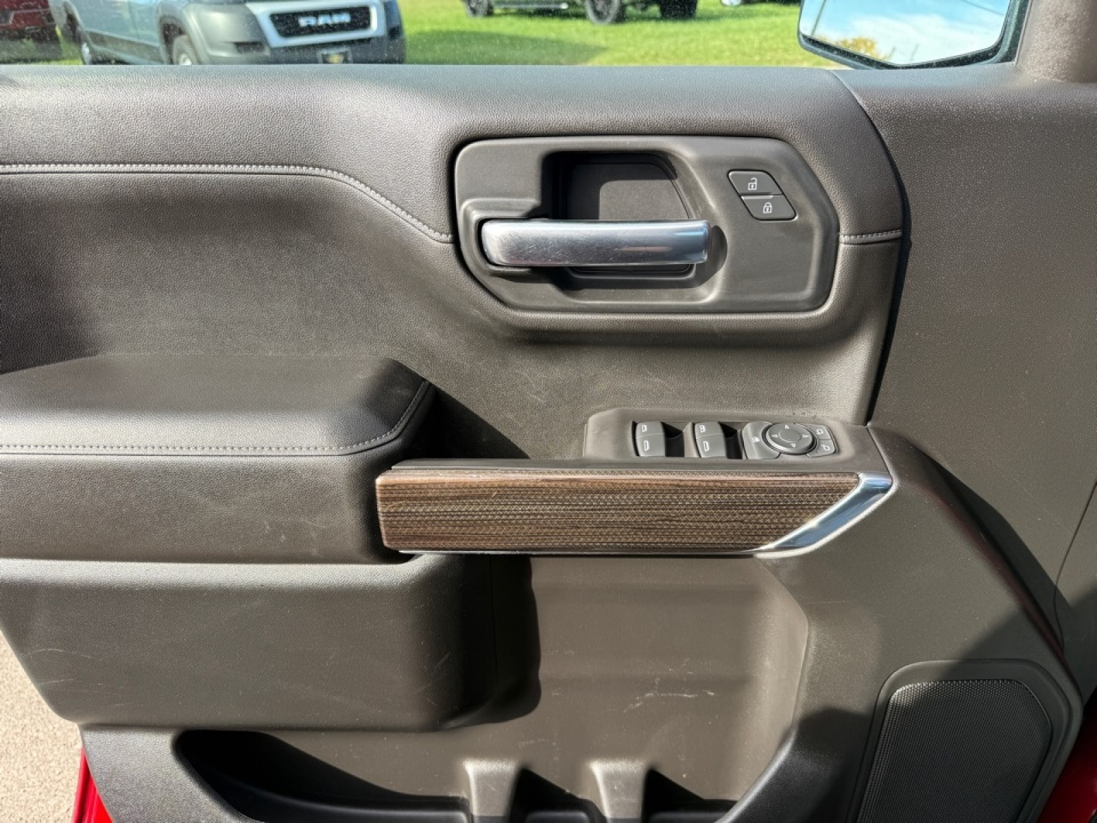 2021 Chevrolet Silverado 1500 4WD Crew Cab Short Bed RST, 39088, Photo