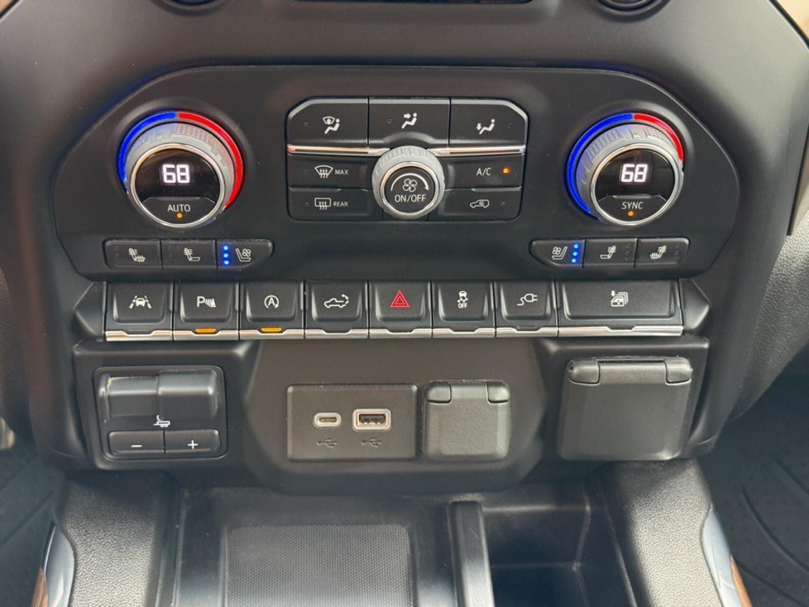 2021 Chevrolet Silverado 1500 High Country, 39634, Photo