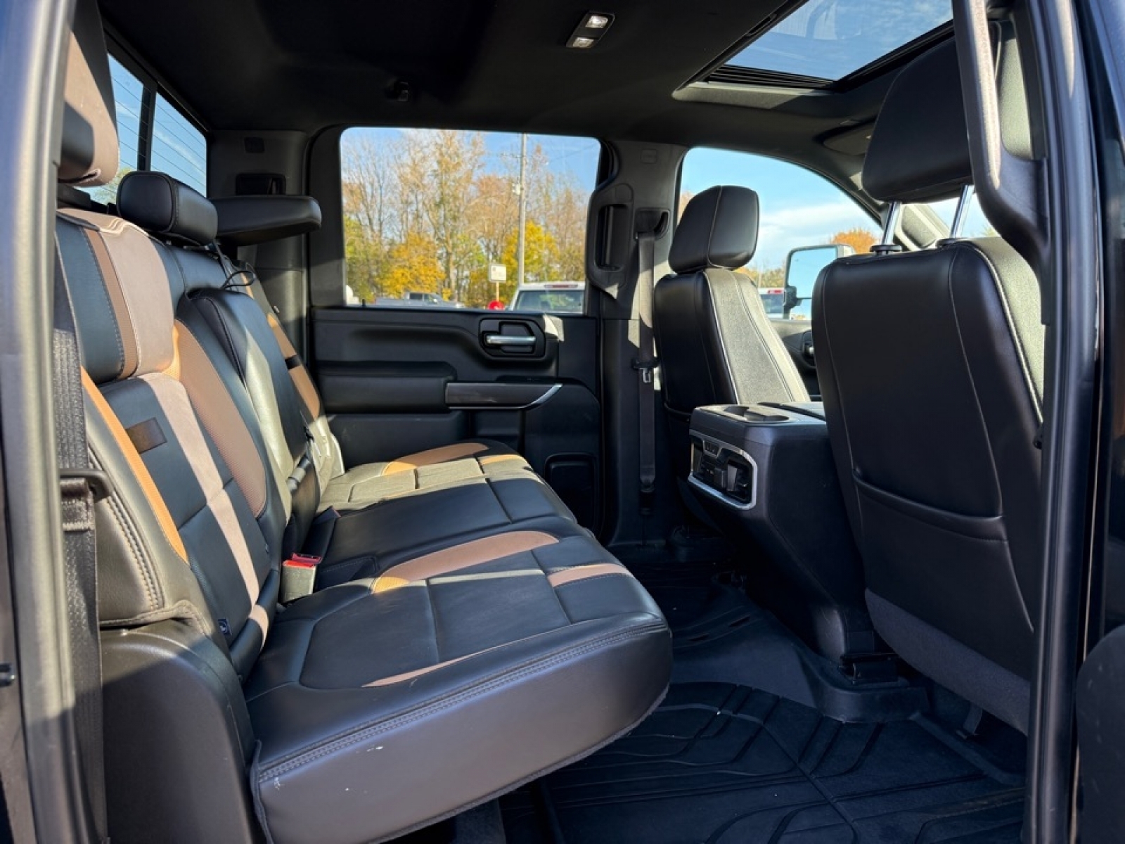 2021 Chevrolet Silverado 2500HD 4WD Crew Cab Standard Bed LTZ, 39023, Photo