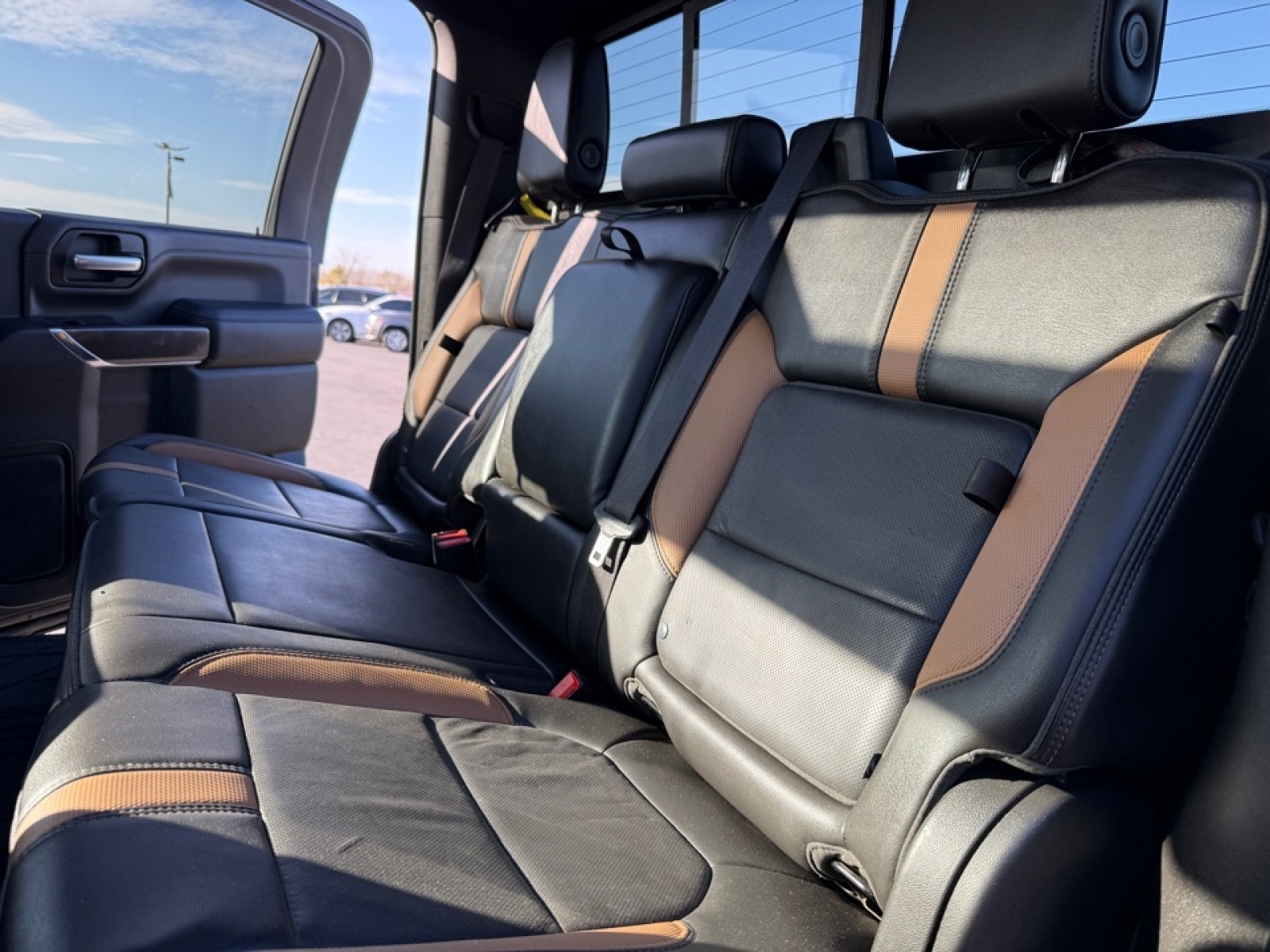 2021 Chevrolet Silverado 2500HD 4WD Crew Cab Standard Bed LTZ, 39023, Photo