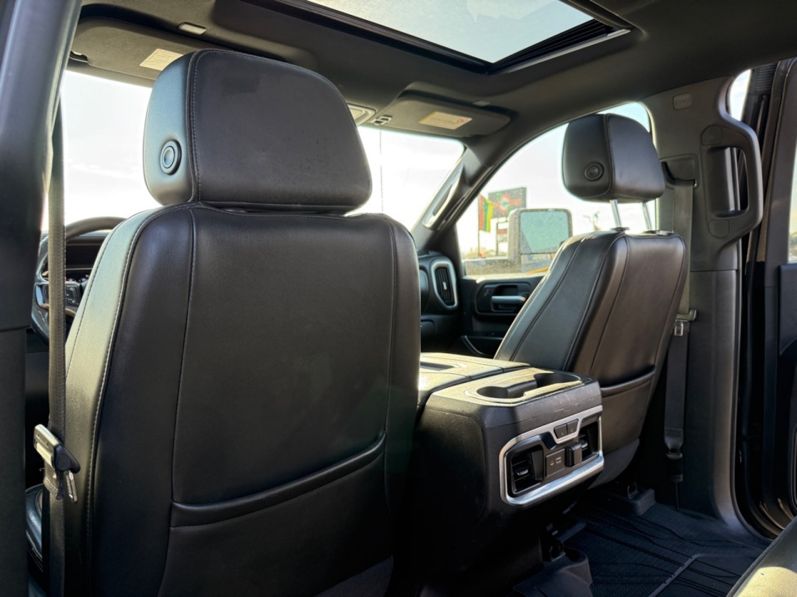 2021 Chevrolet Silverado 2500HD 4WD Crew Cab Standard Bed LTZ, 39023, Photo