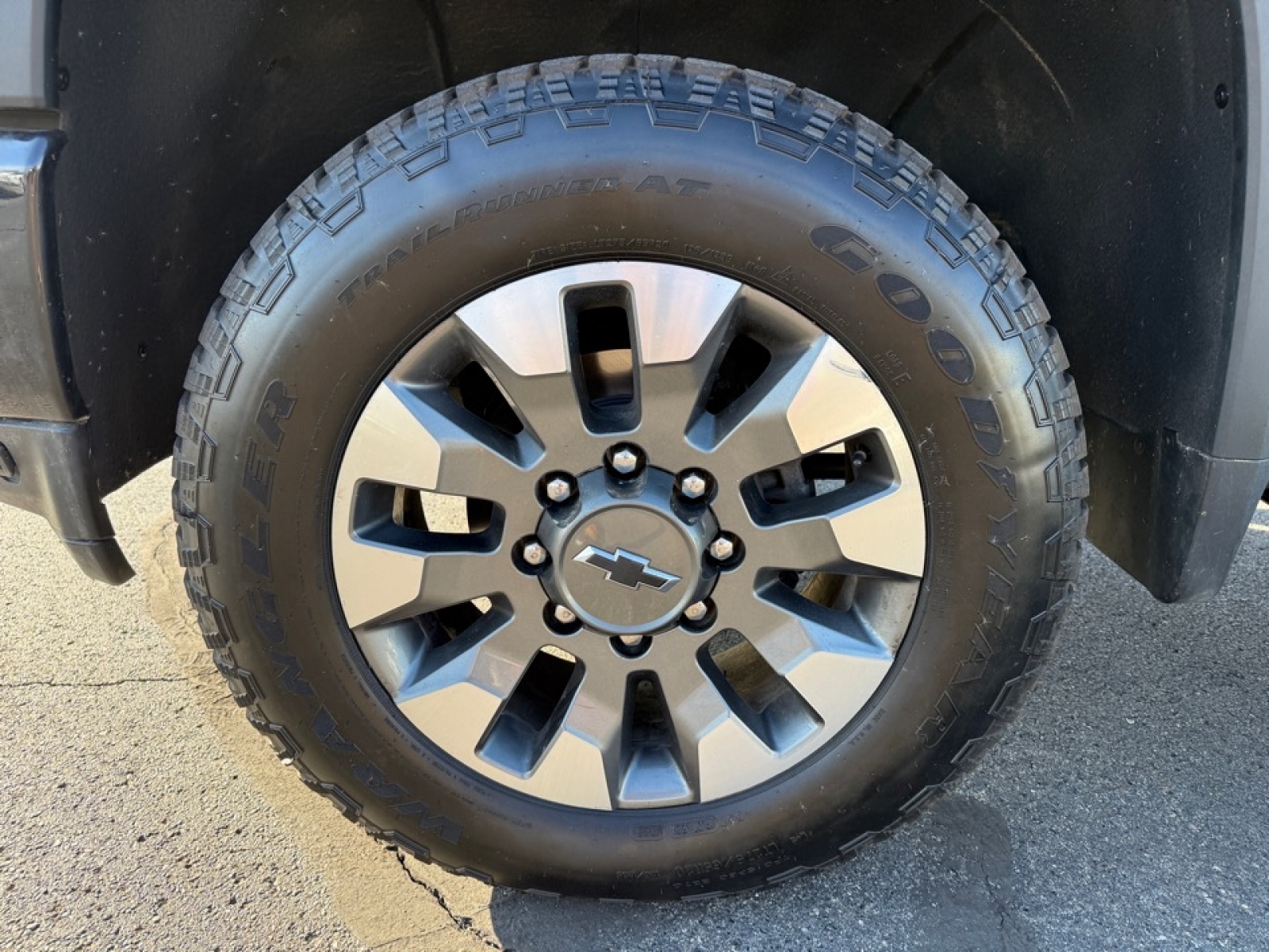 2021 Chevrolet Silverado 2500HD 4WD Crew Cab Standard Bed LTZ, 39023, Photo