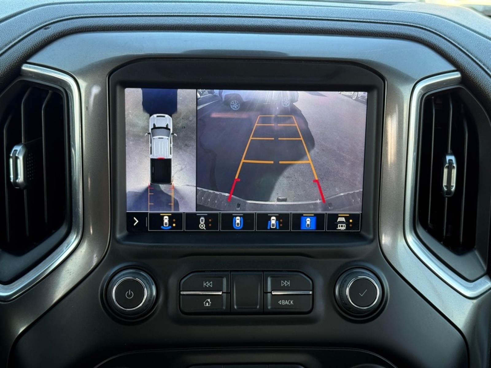 2021 Chevrolet Silverado 2500HD 4WD Crew Cab Standard Bed LTZ, 39023, Photo