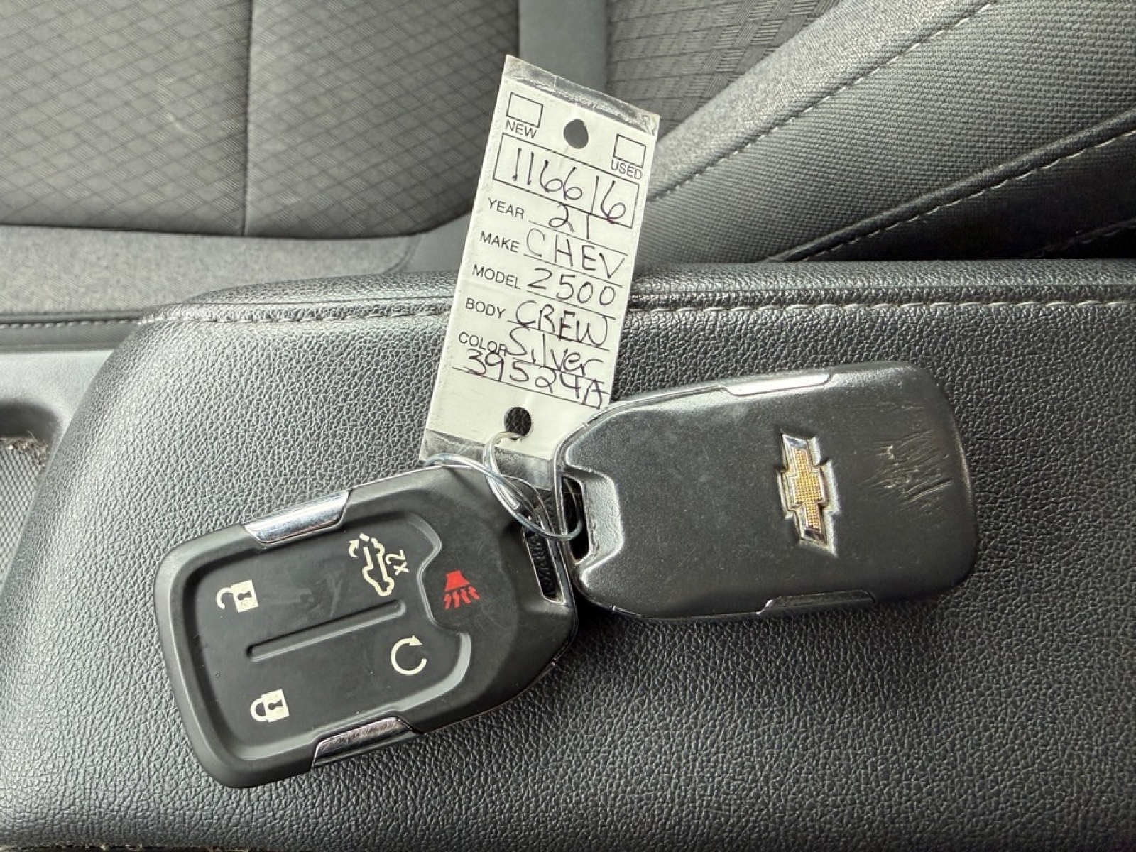 2021 Chevrolet Silverado 2500HD 4WD Crew Cab Standard Bed LT, 39524A, Photo