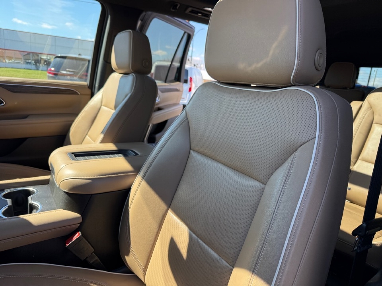 2021 Chevrolet Tahoe 4WD Premier, 39678, Photo