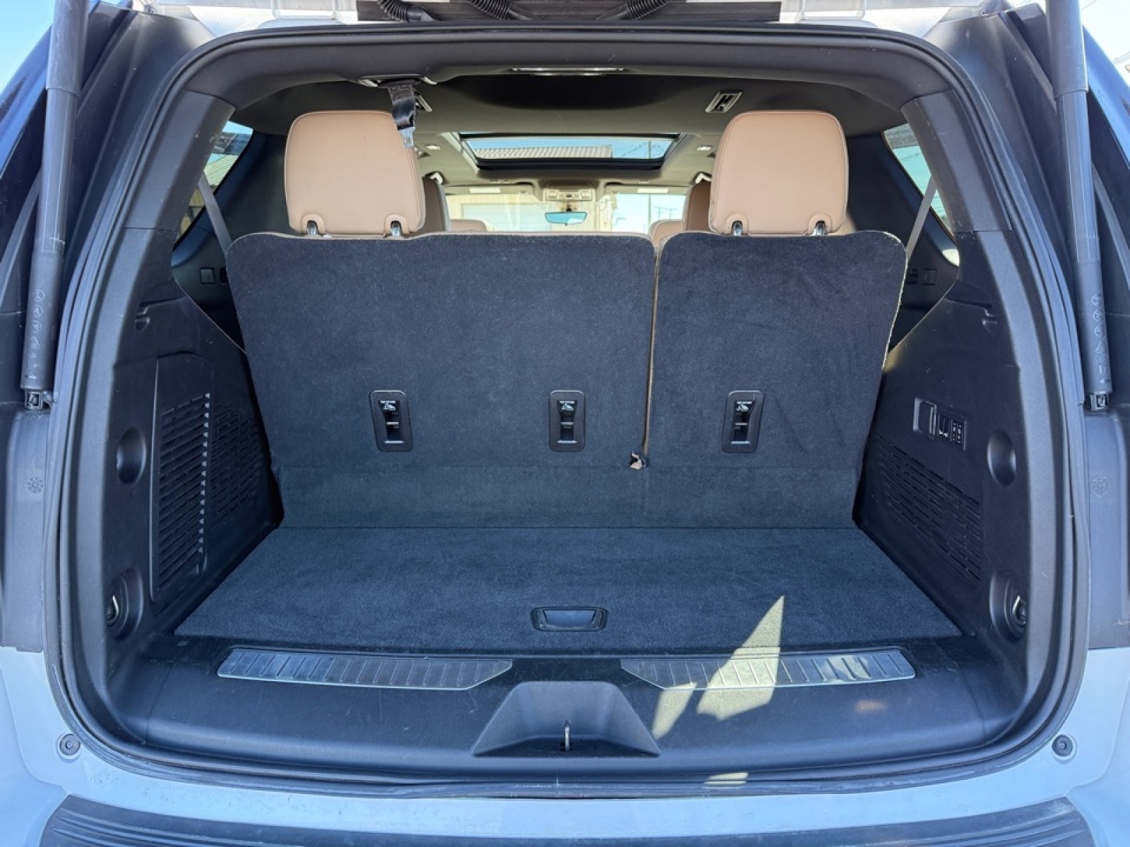 2021 Chevrolet Tahoe 4WD Premier, 39678, Photo